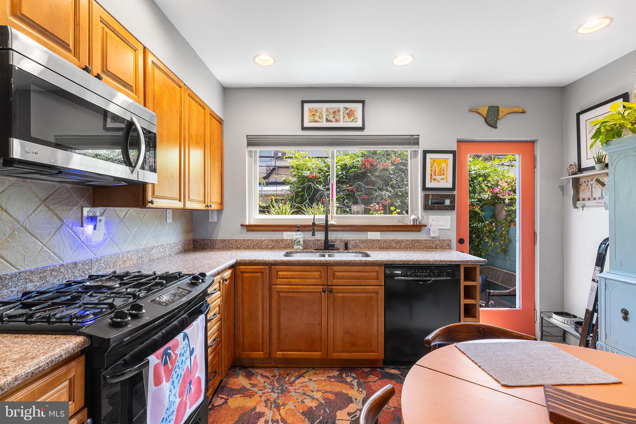 EAST PASSYUNK CROSSING - Residential