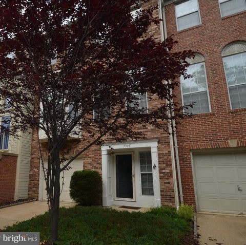 Townhouse For Rent - 7705 Wiley Creek Way<br/> ALEXANDRIA, VA 22315