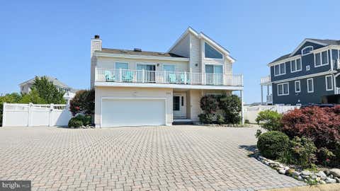 Homes For Rent - 702 Newell Avenue<br/> MANAHAWKIN, NJ 08050