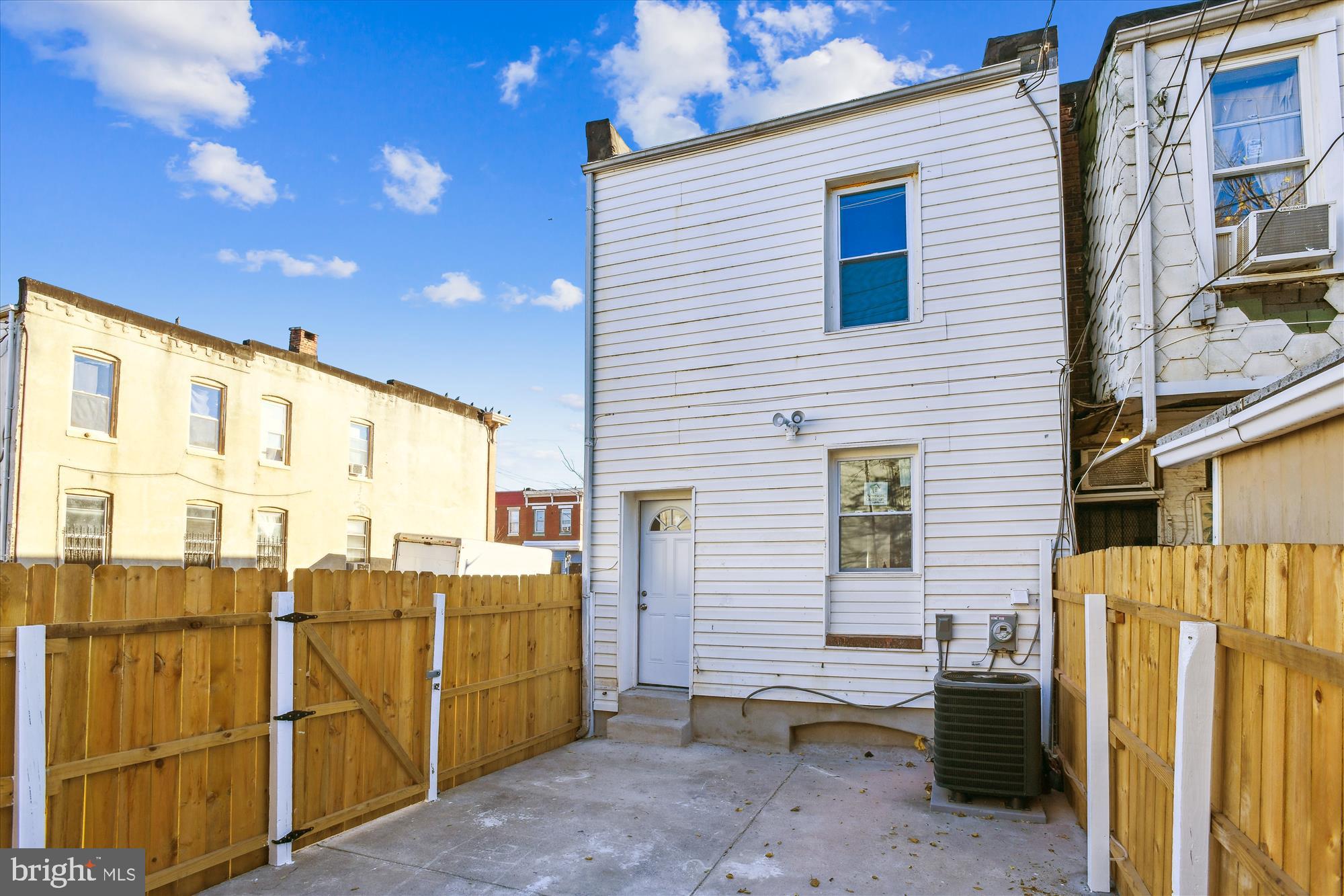 MADISON EASTEND - Residential Lease
