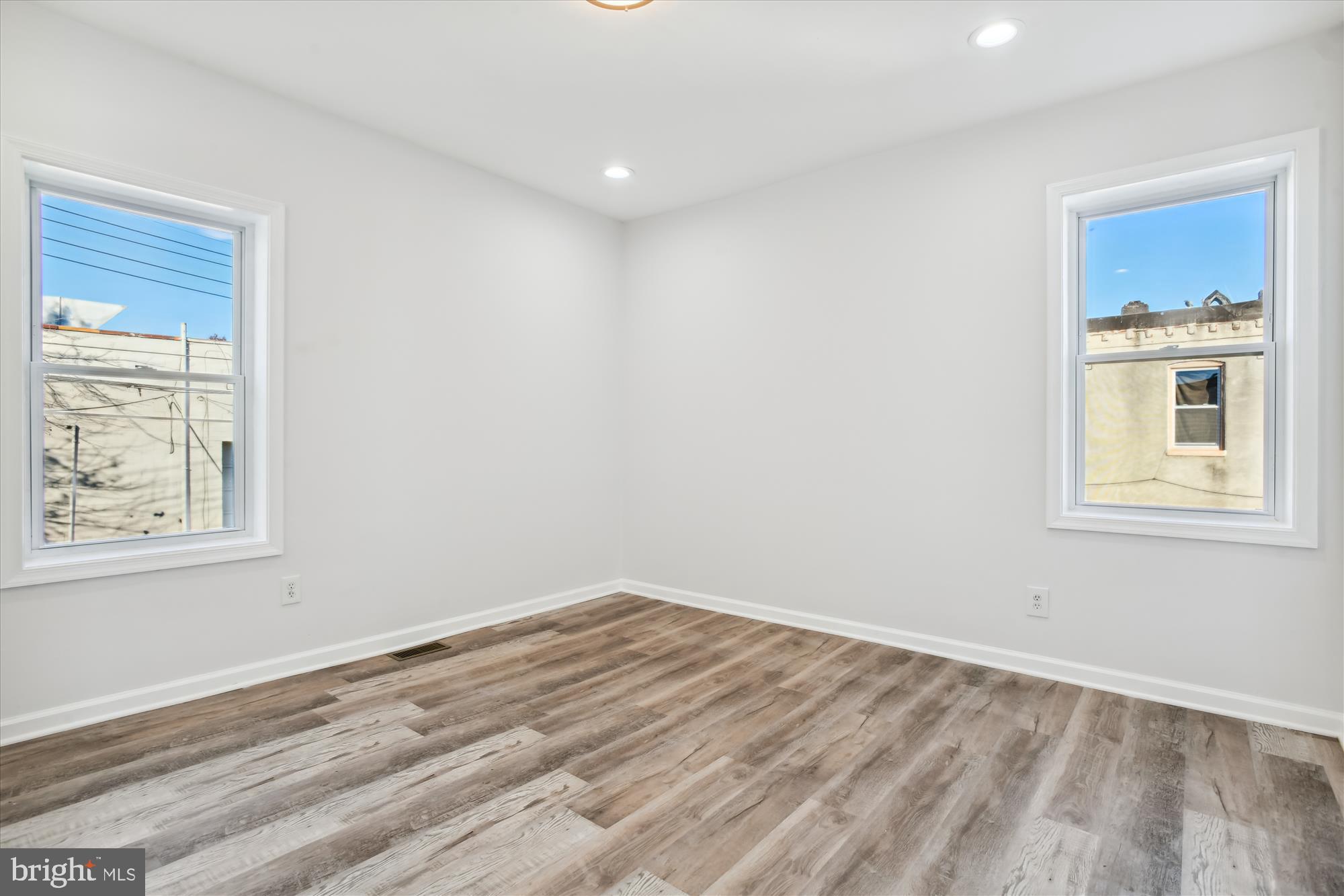 MADISON EASTEND - Residential Lease