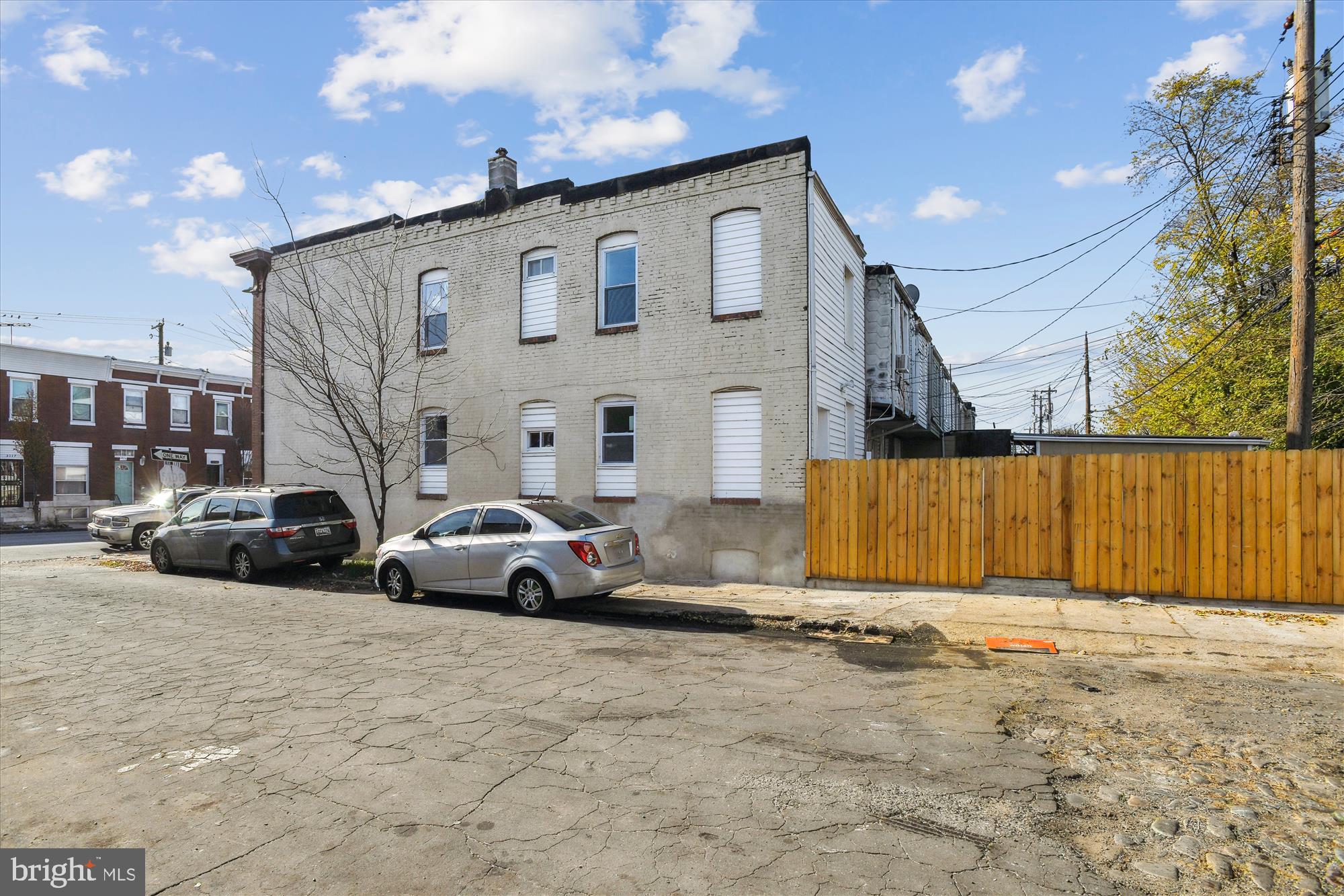 MADISON EASTEND - Residential Lease