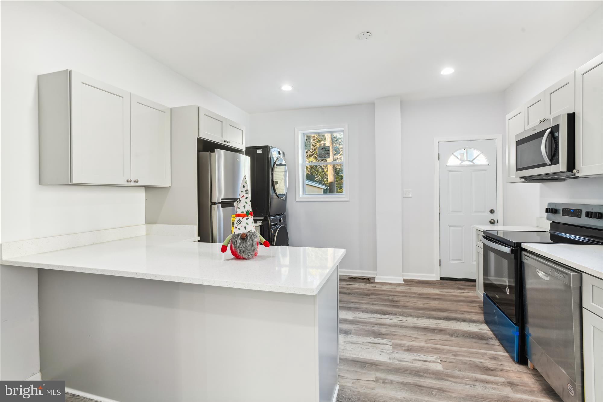 MADISON EASTEND - Residential Lease