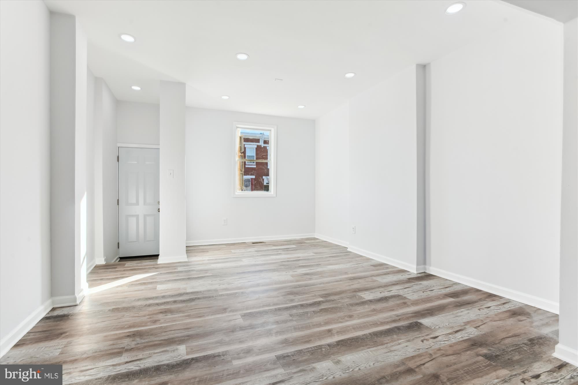 MADISON EASTEND - Residential Lease