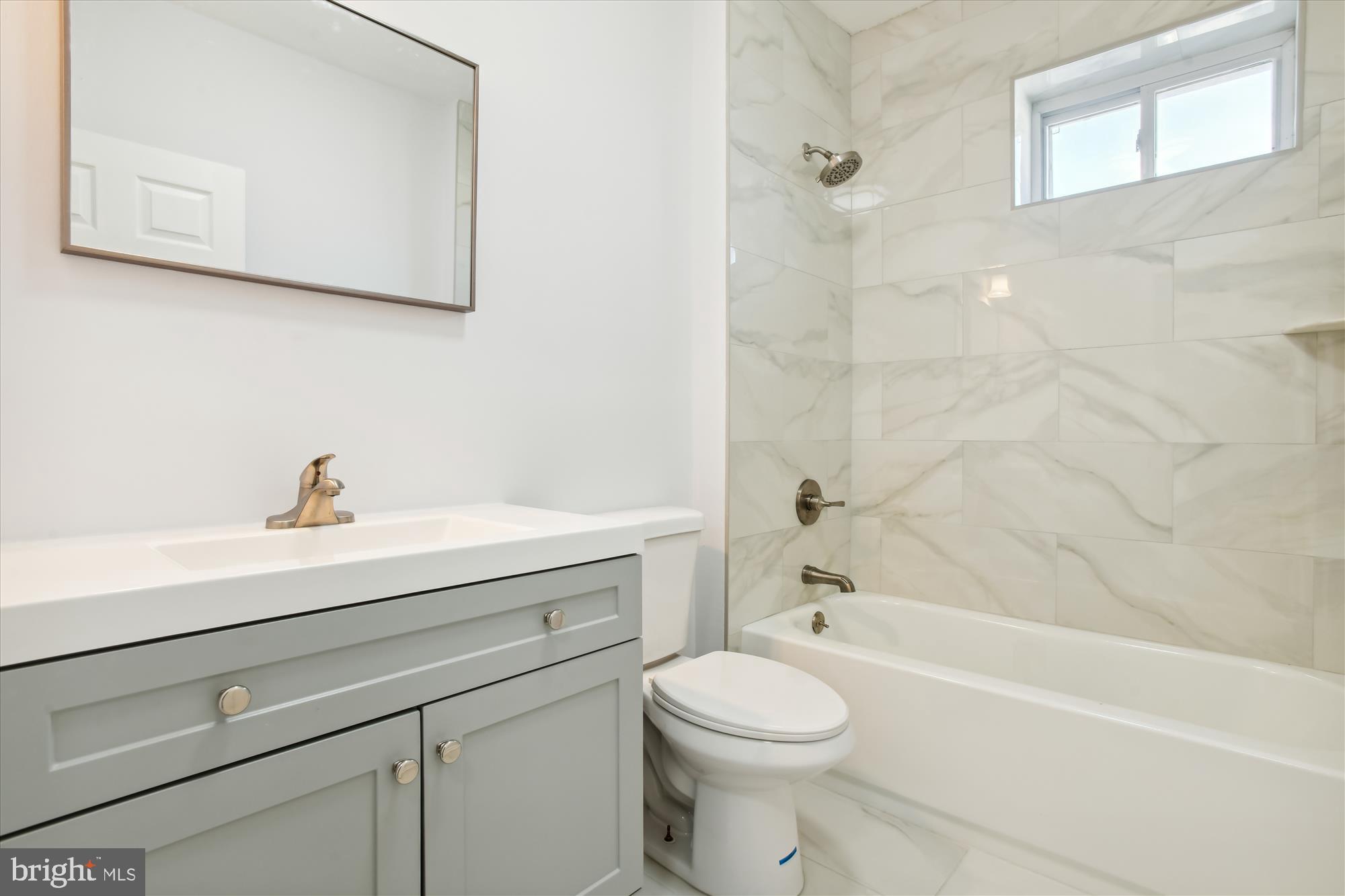 MADISON EASTEND - Residential Lease