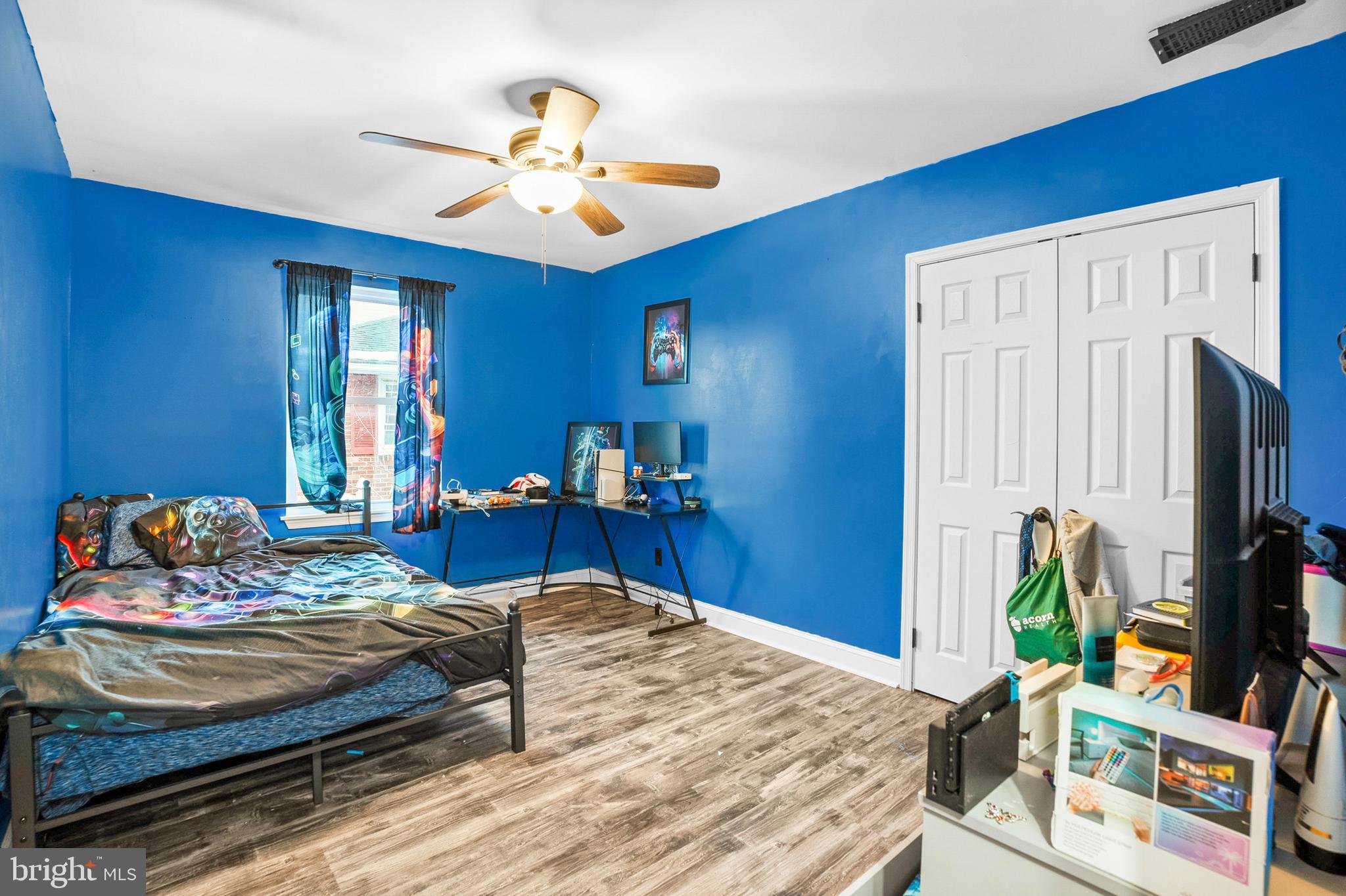 ESSEX/MIDDLE RIVER - Residential