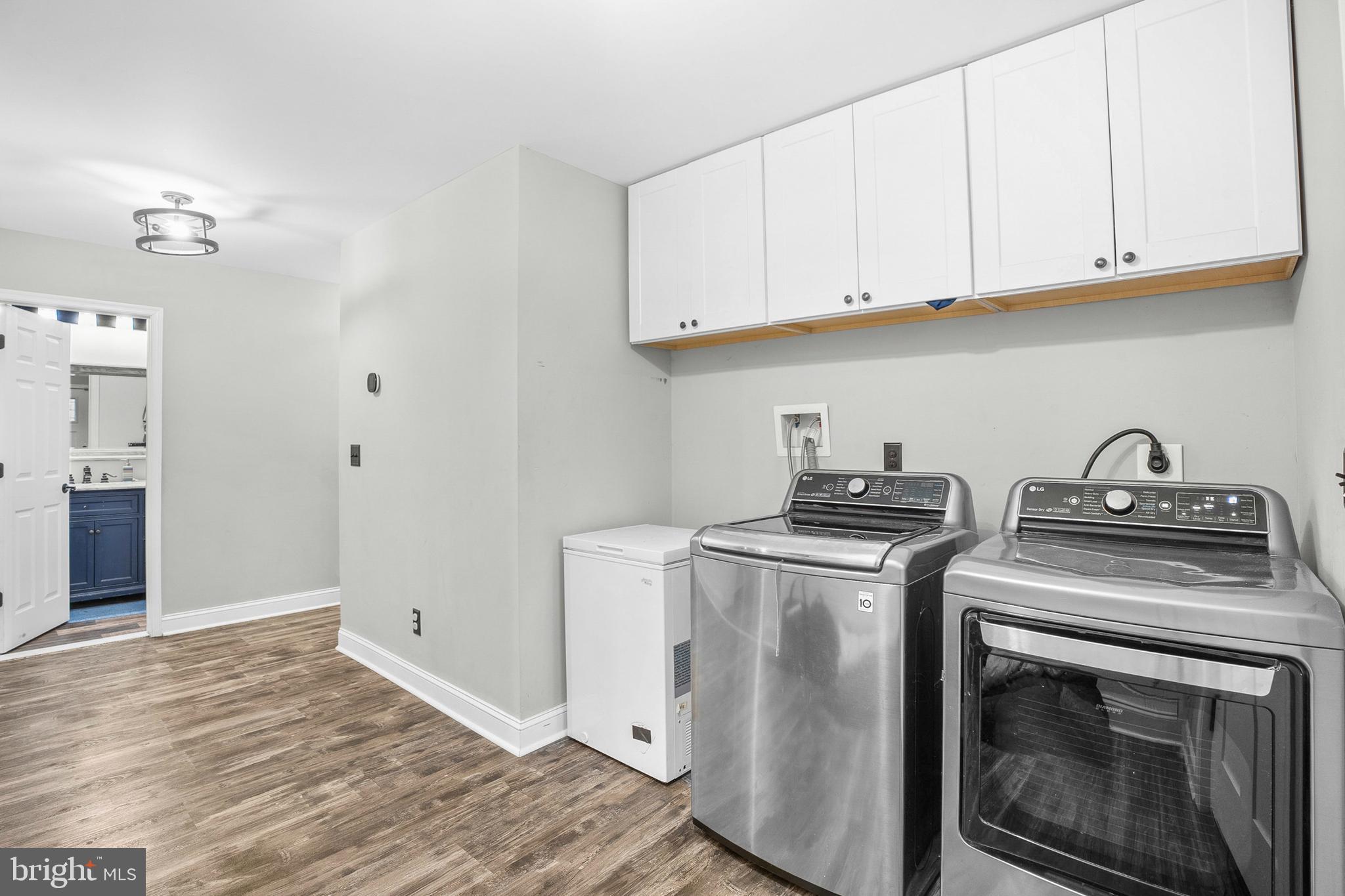 ESSEX/MIDDLE RIVER - Residential