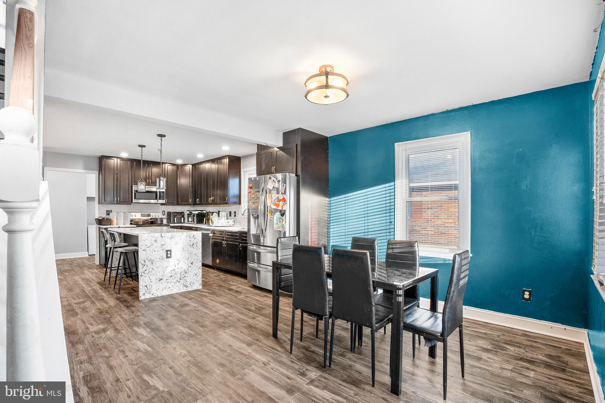 ESSEX/MIDDLE RIVER - Residential