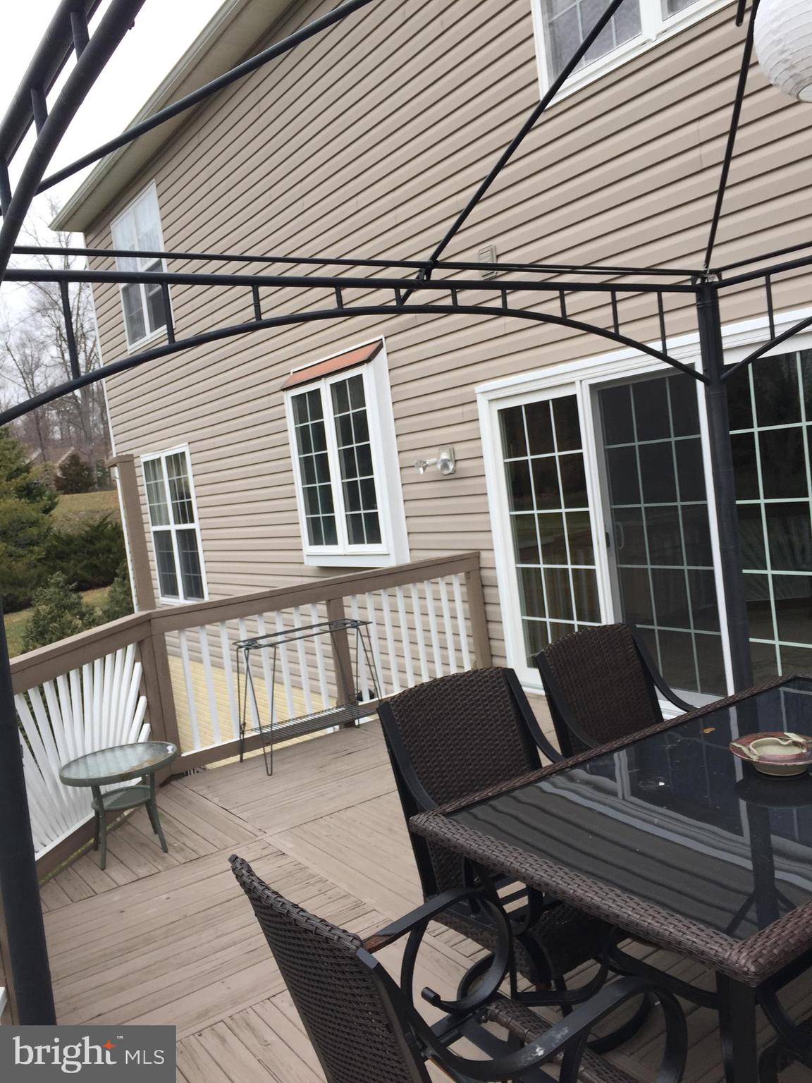 VISTA BROOKE - Residential