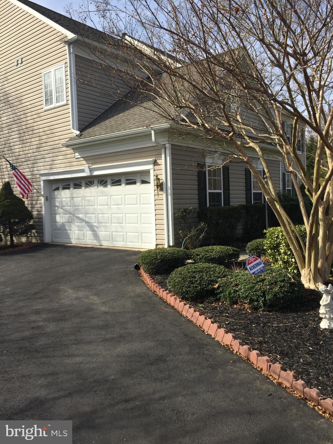 VISTA BROOKE - Residential