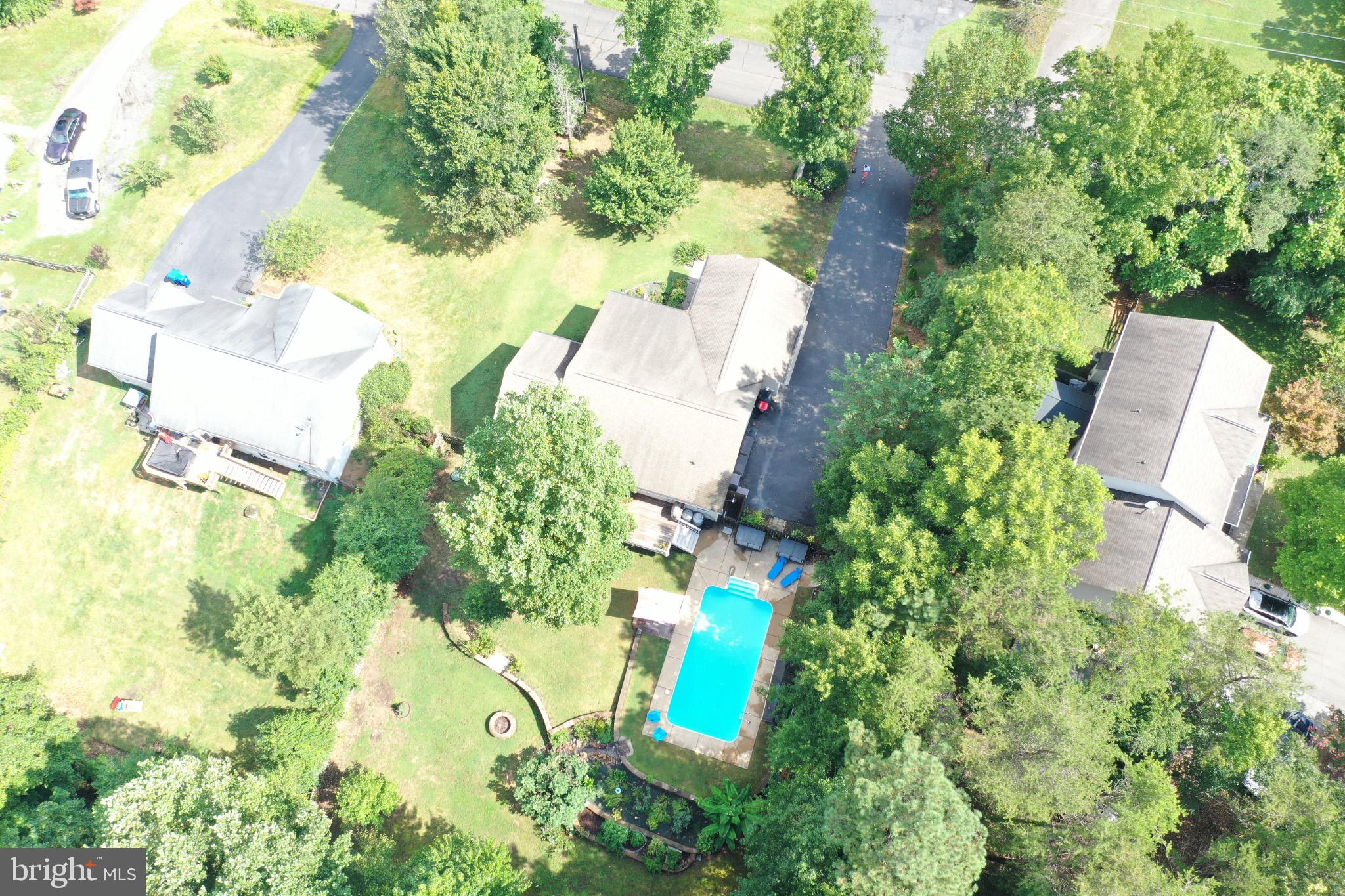 PRESIDENTIAL LAKES - Residential