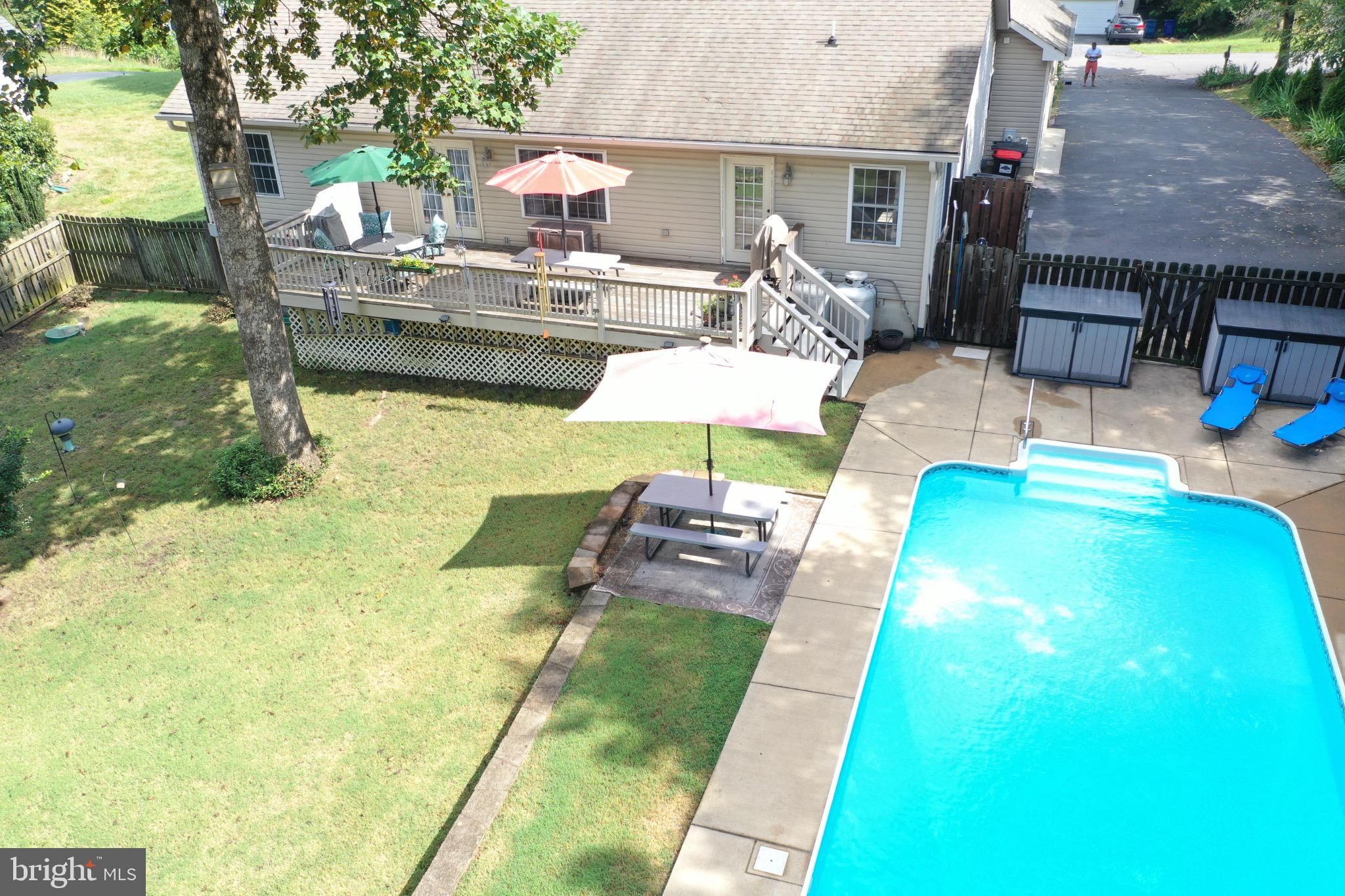 PRESIDENTIAL LAKES - Residential