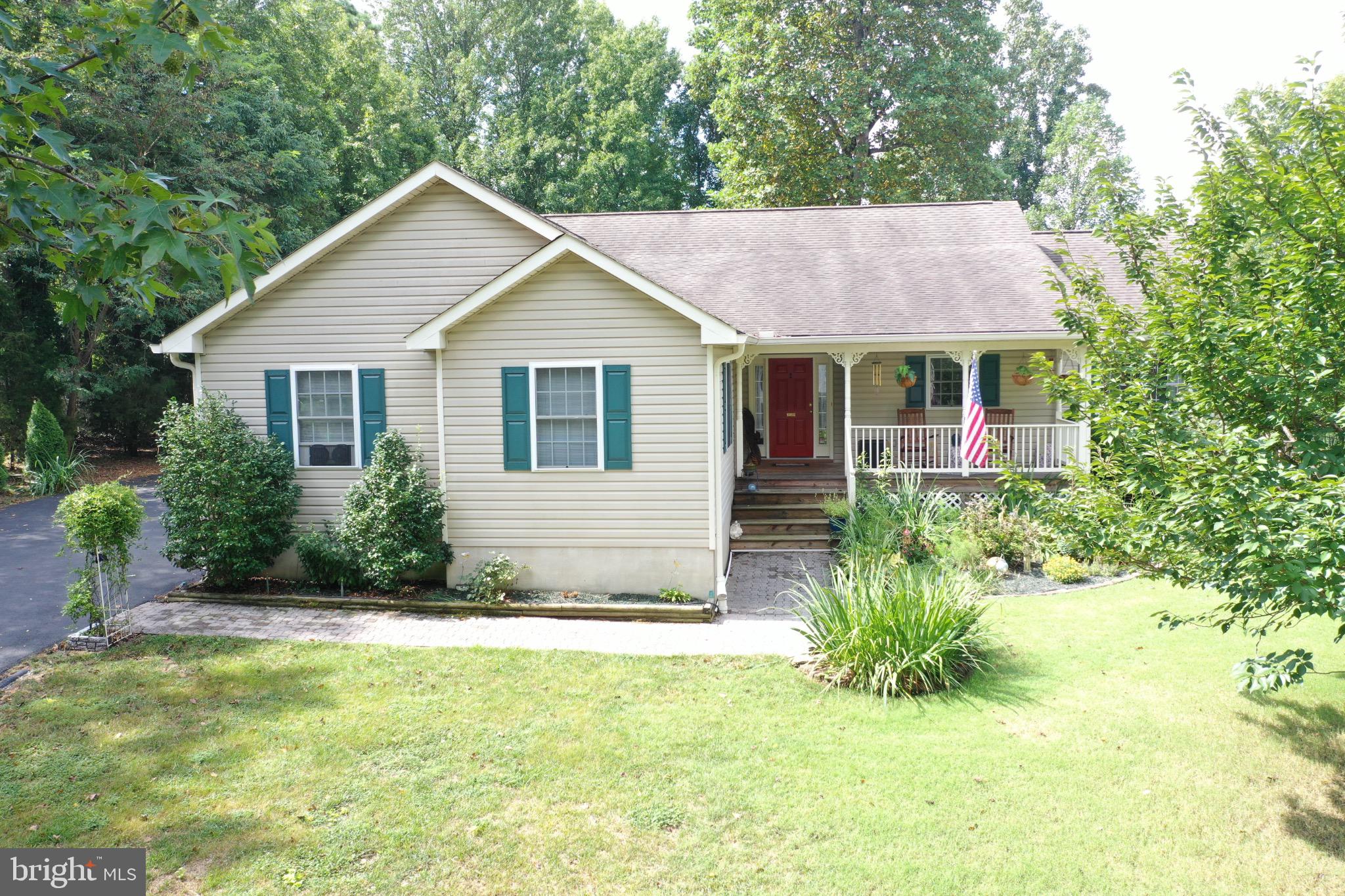 PRESIDENTIAL LAKES - Residential