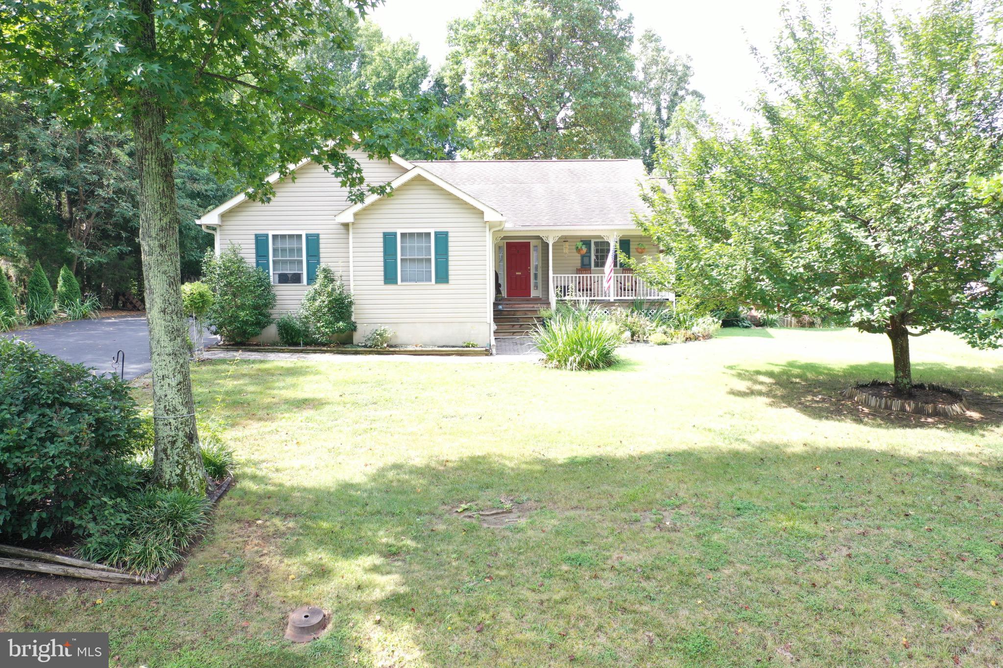 PRESIDENTIAL LAKES - Residential