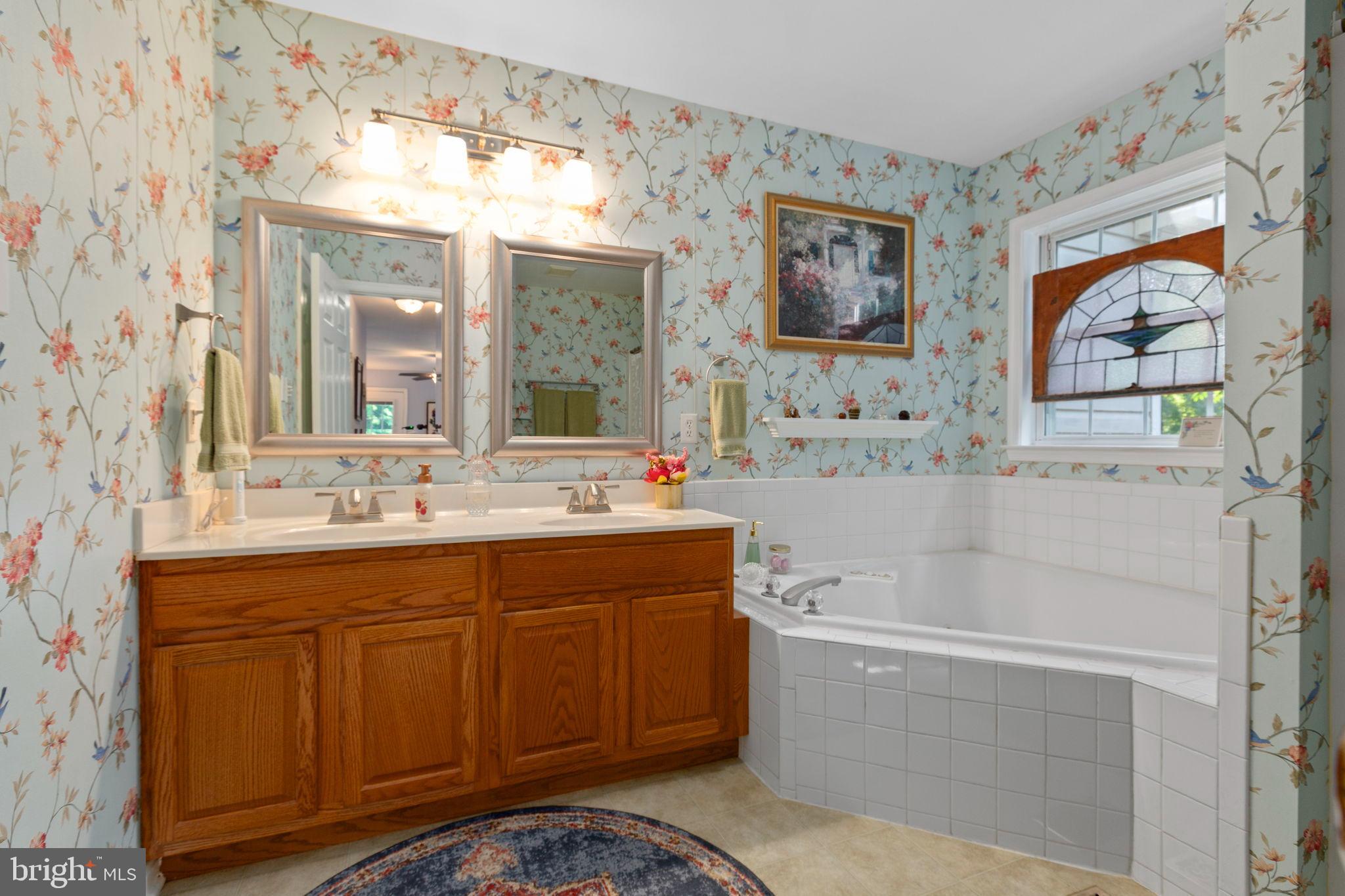 PRESIDENTIAL LAKES - Residential