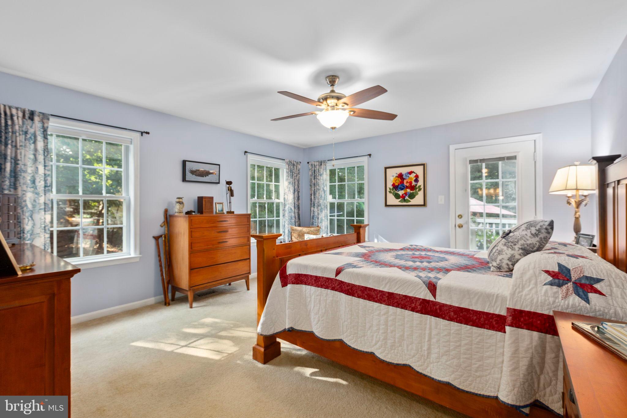 PRESIDENTIAL LAKES - Residential