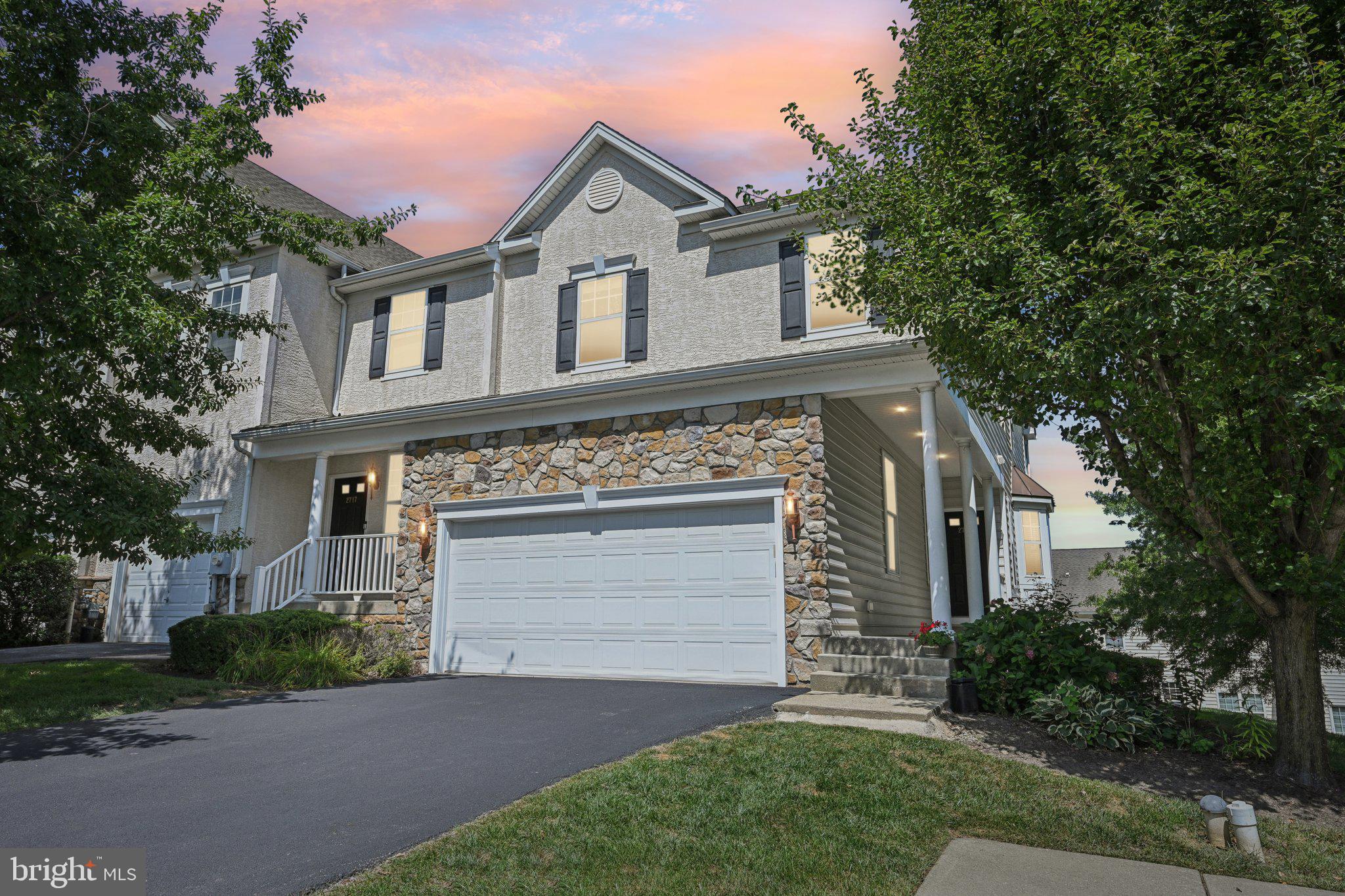 MEWS AT BAILEY STATION - Residential