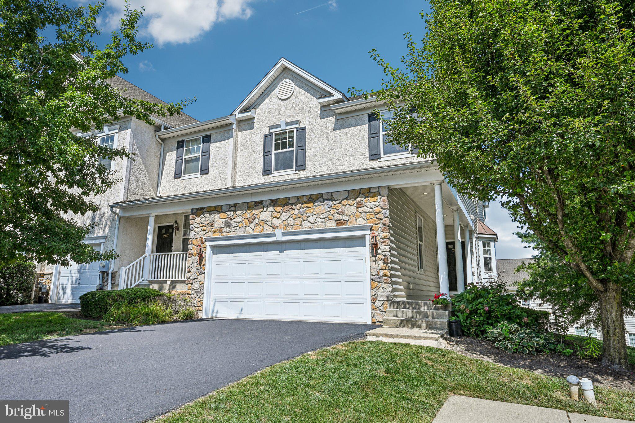 MEWS AT BAILEY STATION - Residential