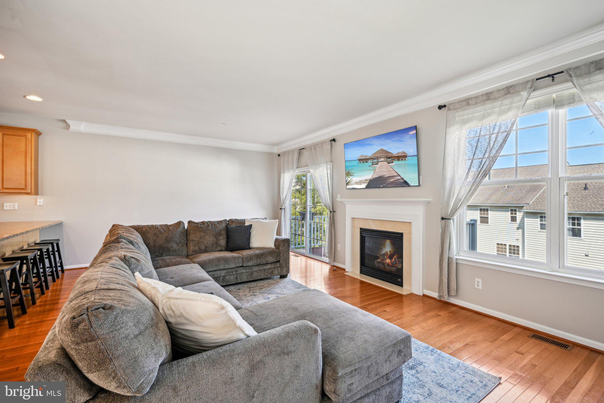 MEWS AT BAILEY STATION - Residential