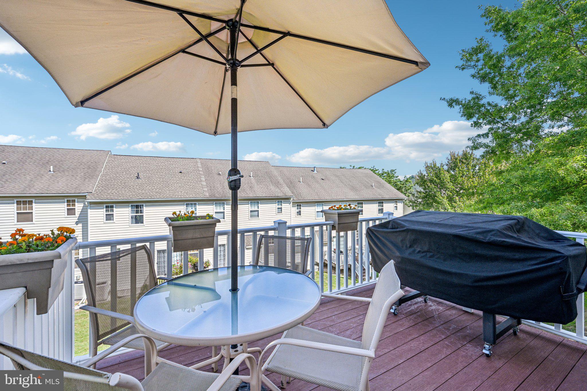 MEWS AT BAILEY STATION - Residential