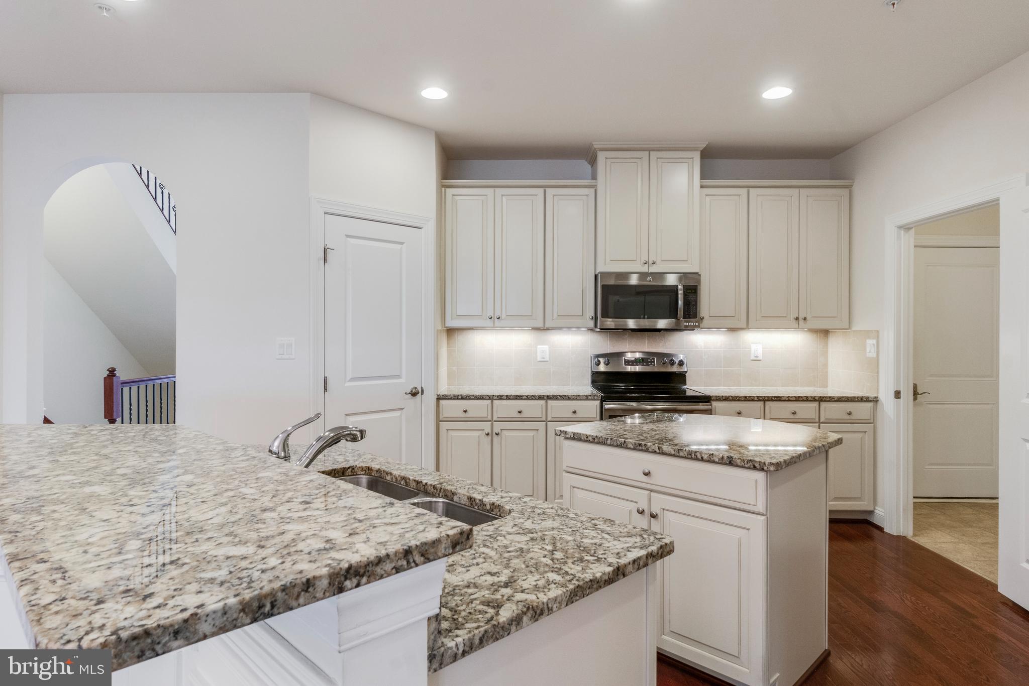 FALLSTON COMMONS - Residential