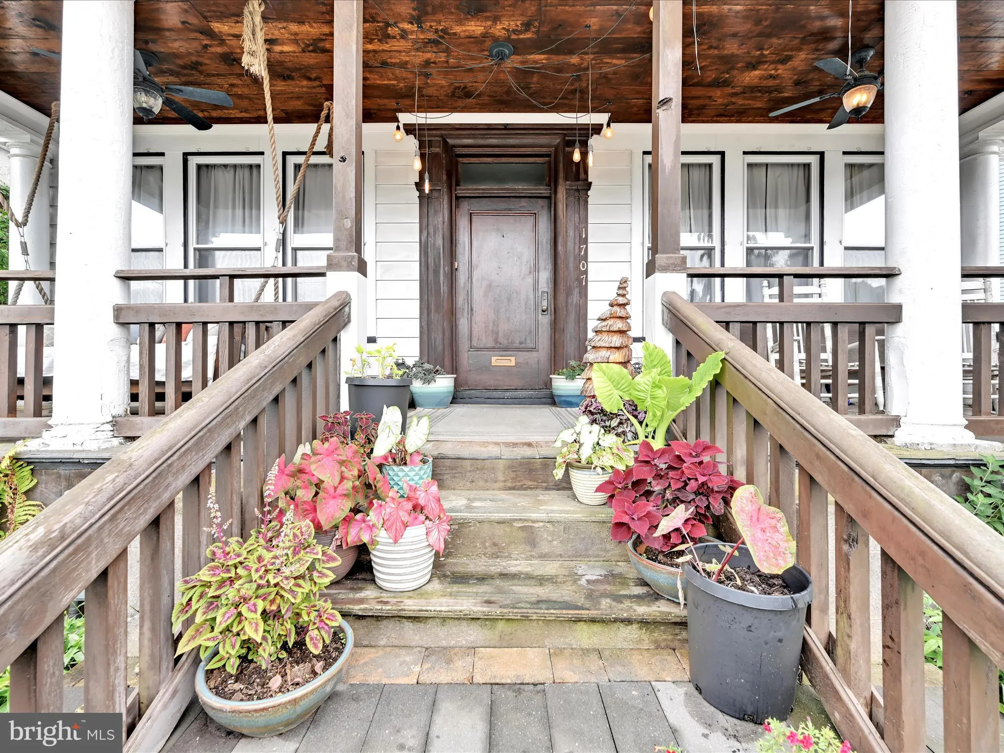 Pottsville, Pennsylvania 17901, United States, 4 Bedrooms Bedrooms, ,4 BathroomsBathrooms,Residential,Active,210456