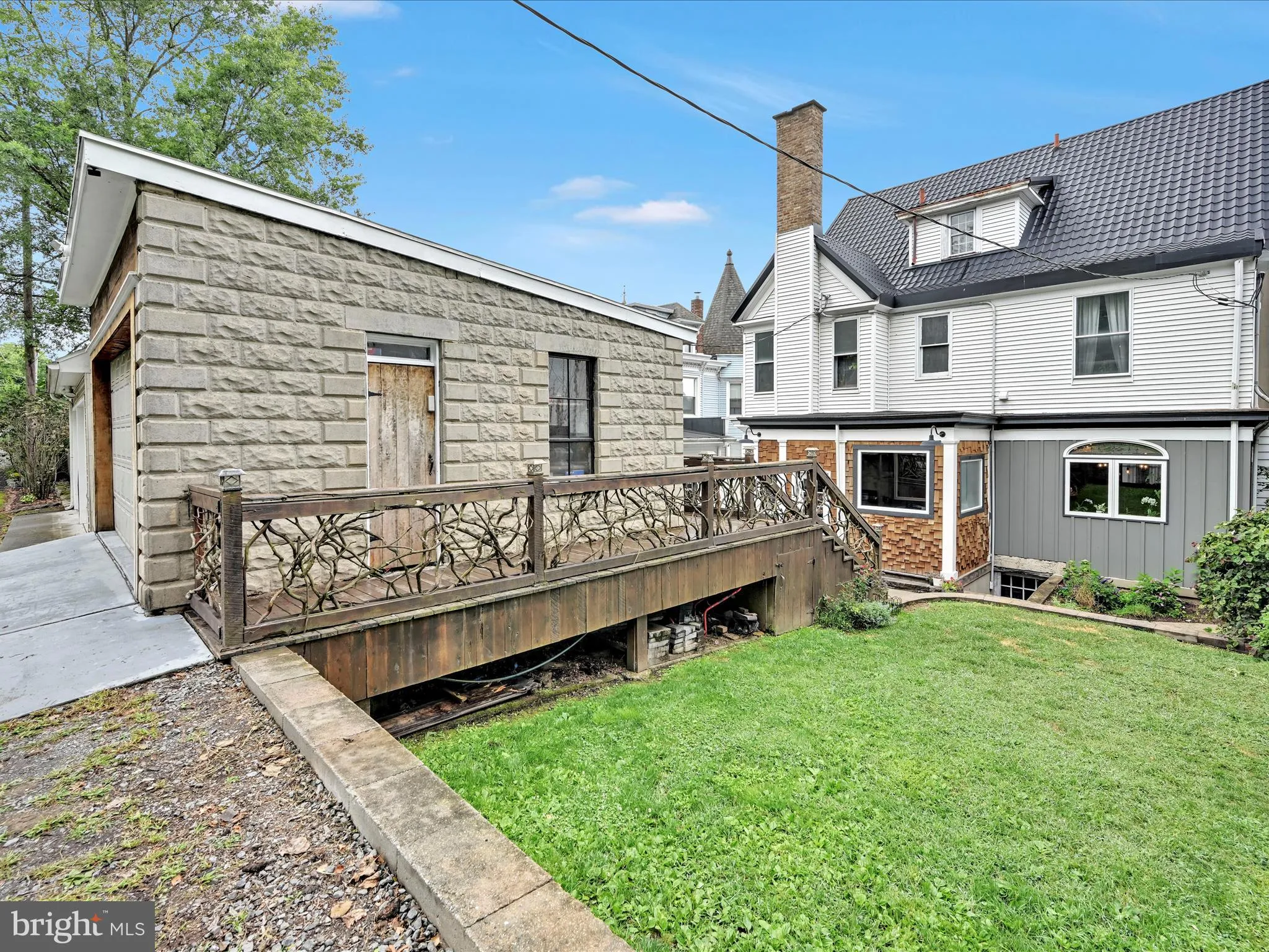 Pottsville, Pennsylvania 17901, United States, 4 Bedrooms Bedrooms, ,4 BathroomsBathrooms,Residential,Active,210456