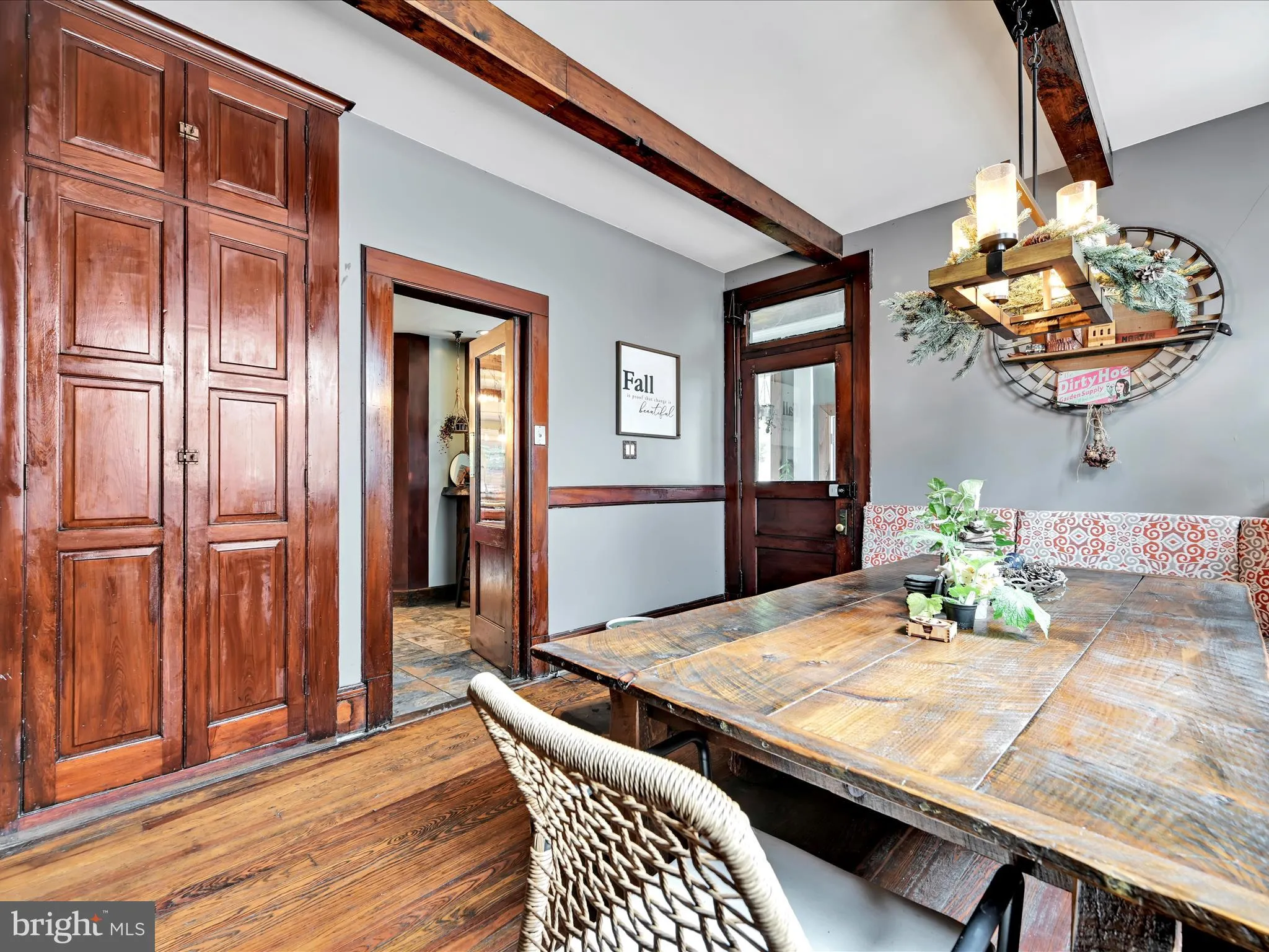 Pottsville, Pennsylvania 17901, United States, 4 Bedrooms Bedrooms, ,4 BathroomsBathrooms,Residential,Active,210456