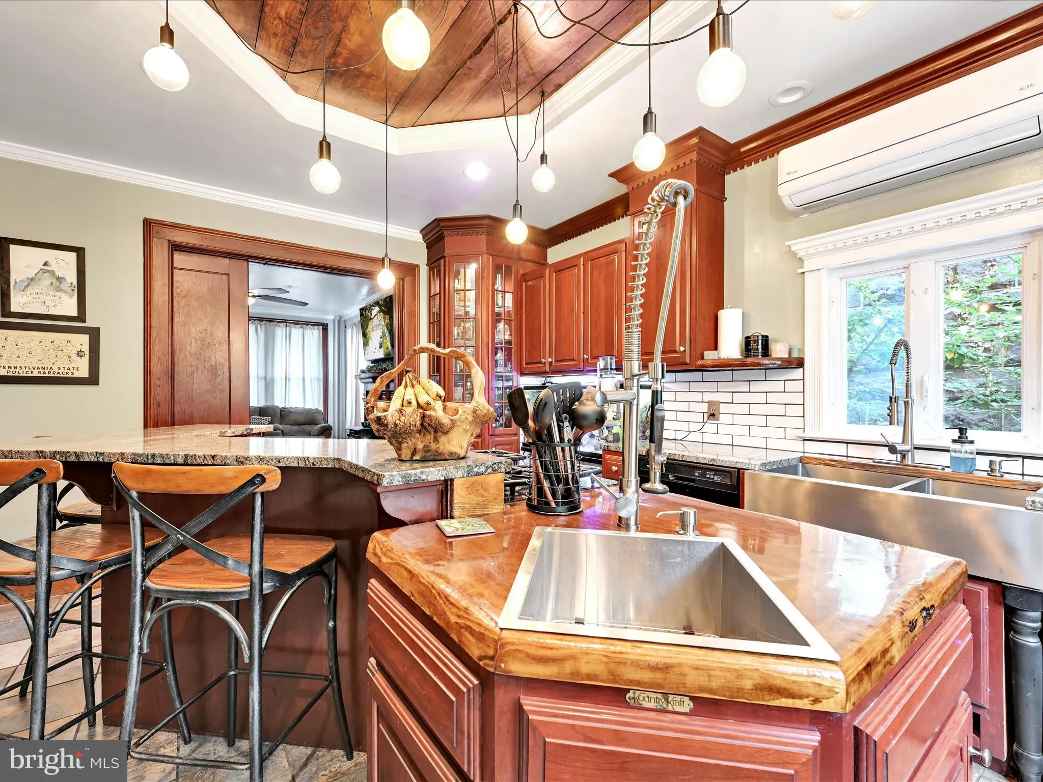 Pottsville, Pennsylvania 17901, United States, 4 Bedrooms Bedrooms, ,4 BathroomsBathrooms,Residential,Active,210456