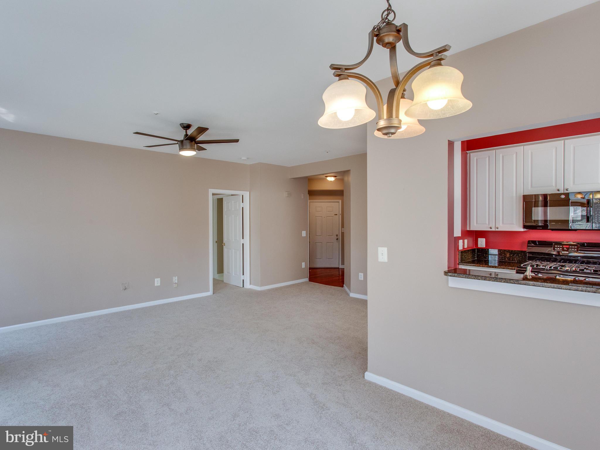 FOUNDERS WALK - Residential