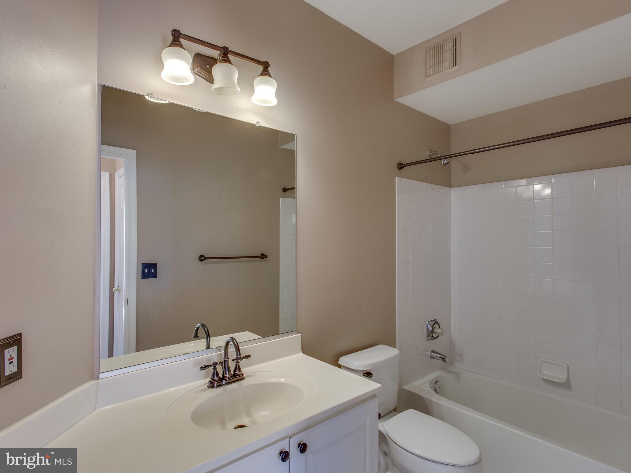 FOUNDERS WALK - Residential