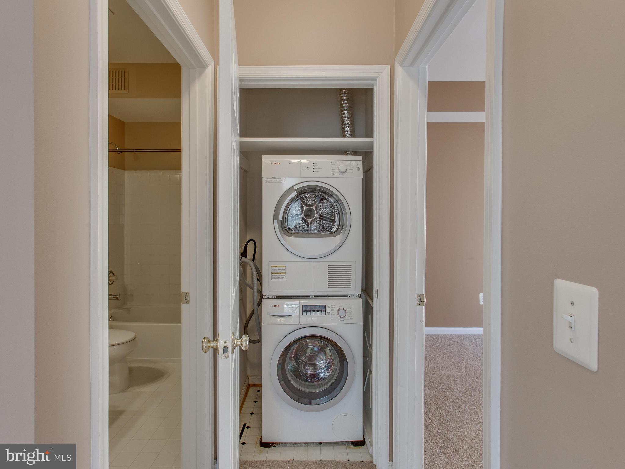 FOUNDERS WALK - Residential