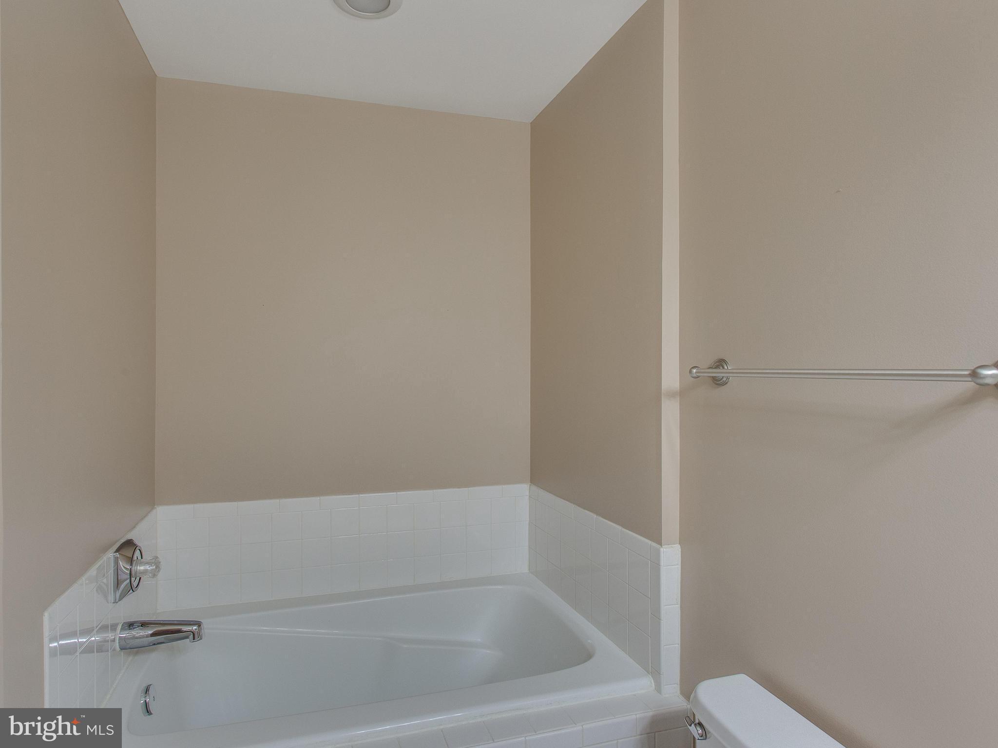 FOUNDERS WALK - Residential