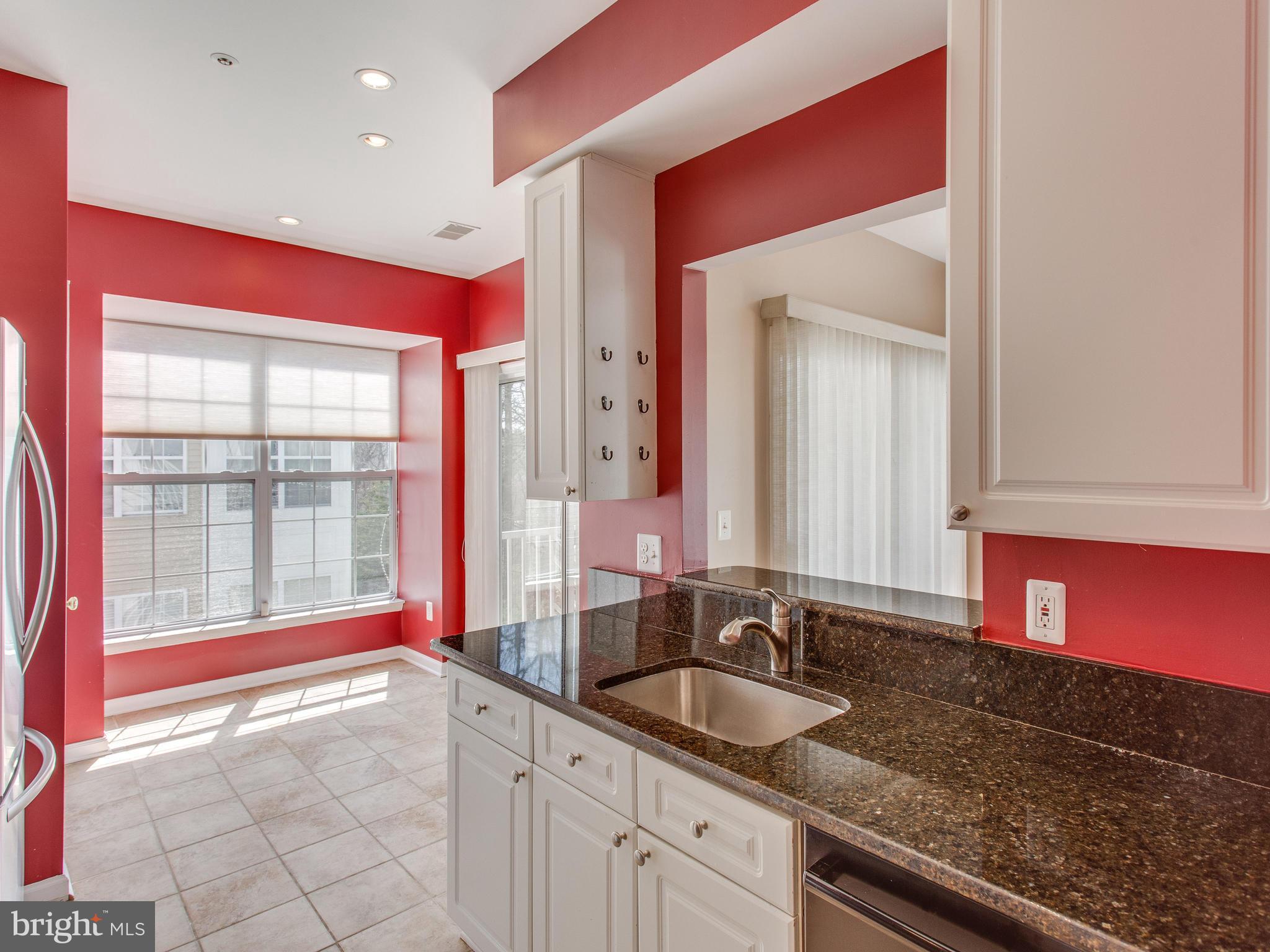 FOUNDERS WALK - Residential