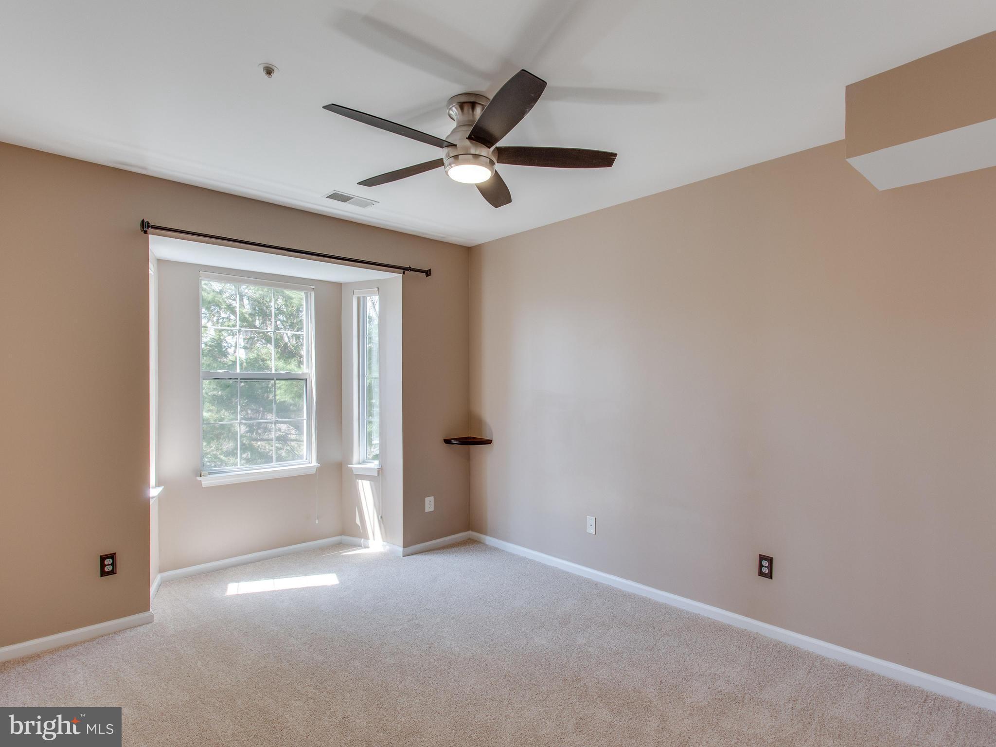 FOUNDERS WALK - Residential