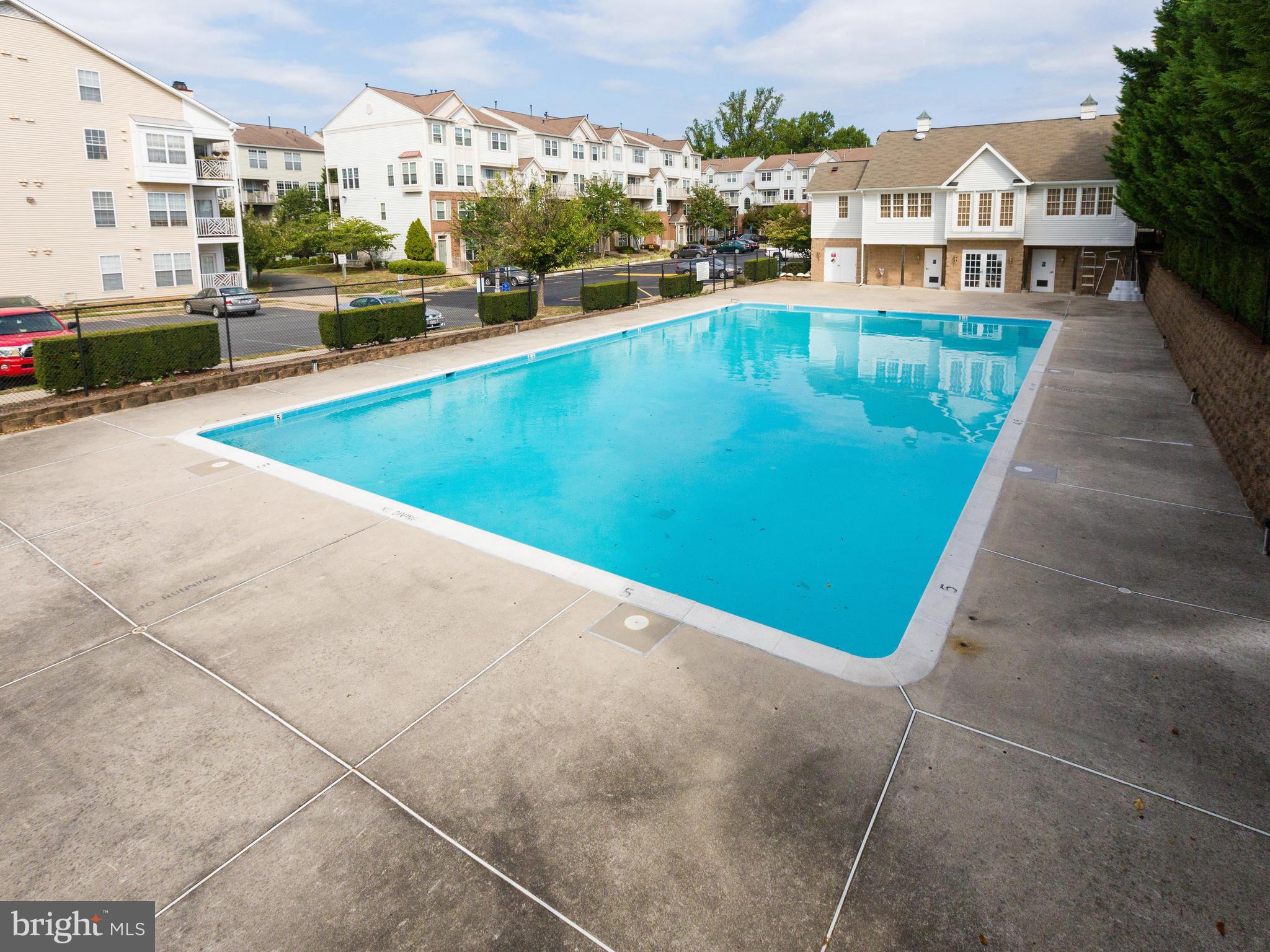 FOUNDERS WALK - Residential