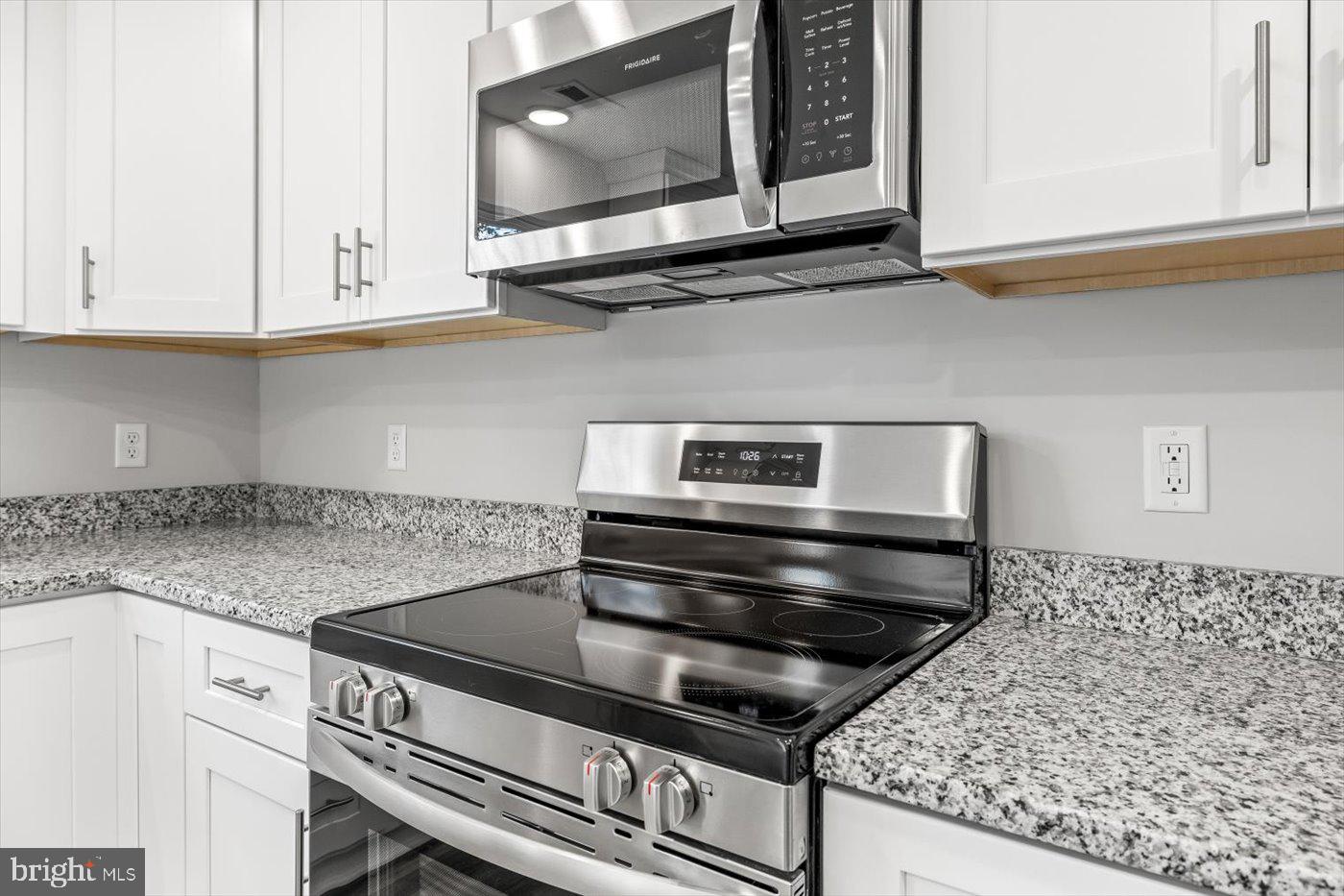 WESTMORELAND SHORES - Residential Lease