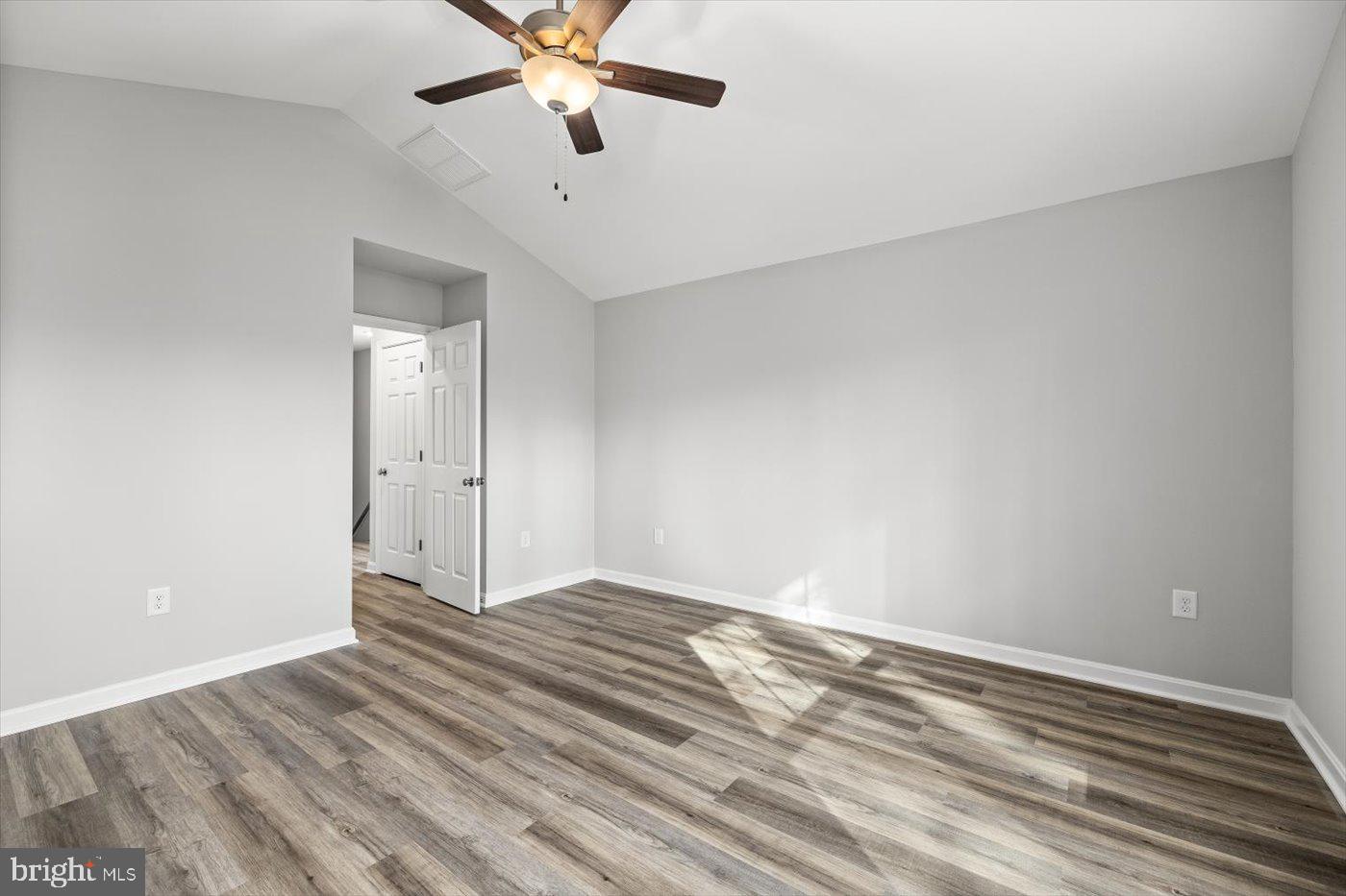 WESTMORELAND SHORES - Residential Lease