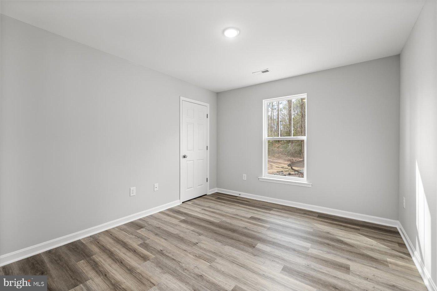 WESTMORELAND SHORES - Residential Lease