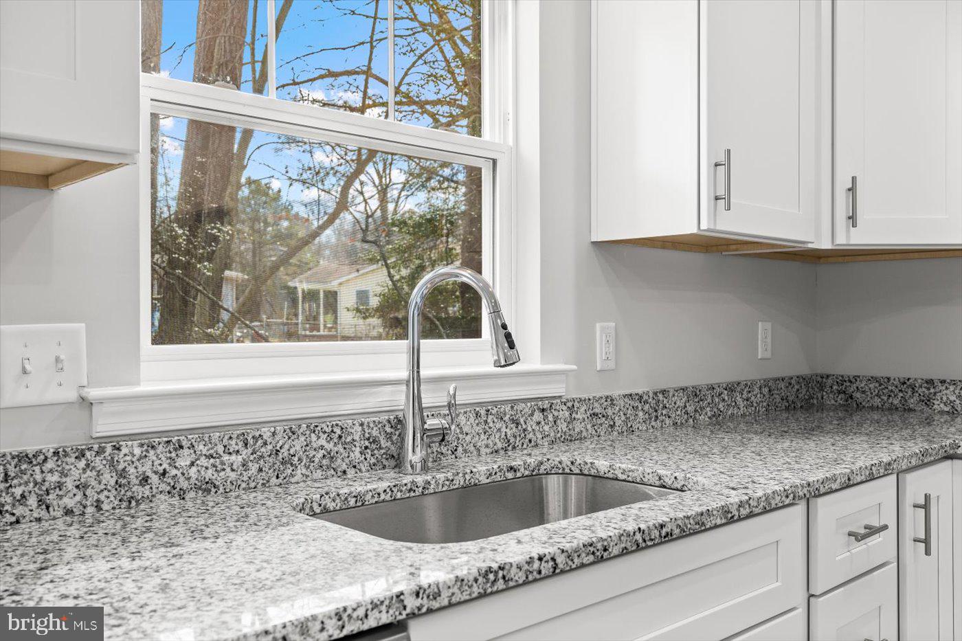 WESTMORELAND SHORES - Residential Lease