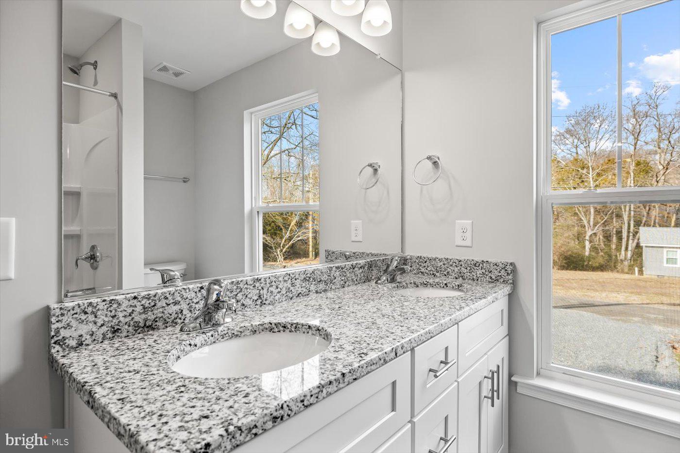 WESTMORELAND SHORES - Residential Lease