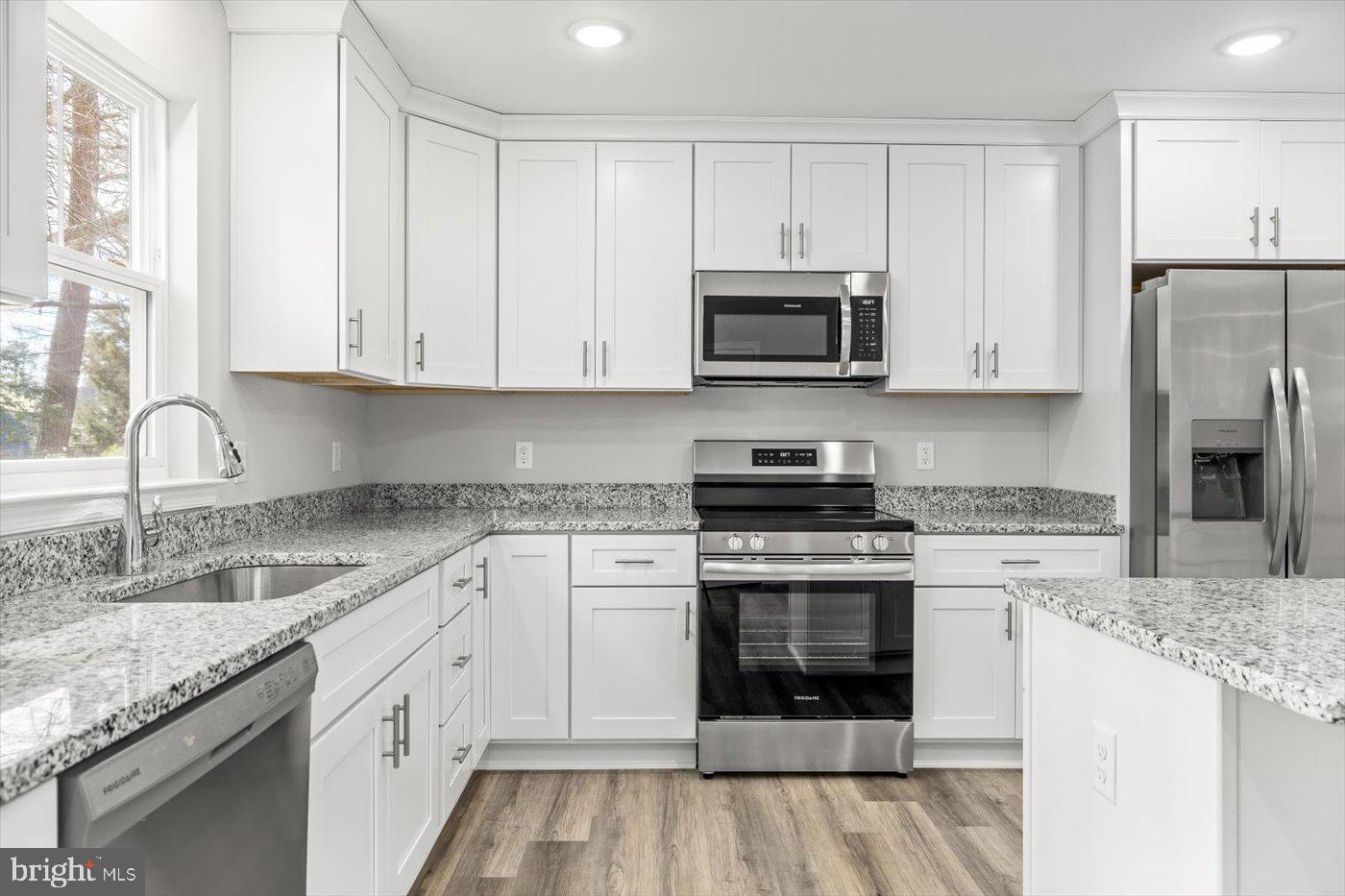 WESTMORELAND SHORES - Residential Lease