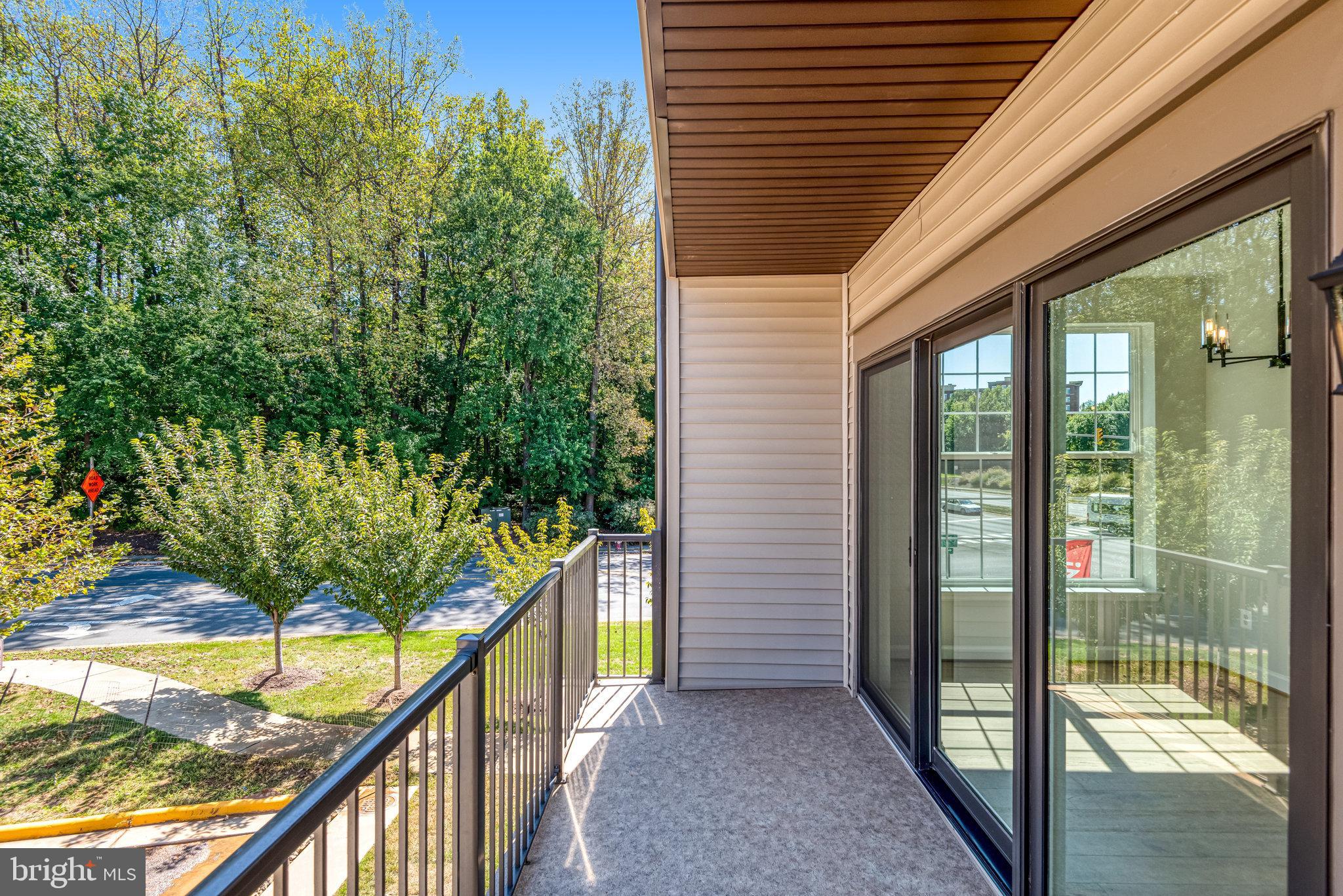 ENCLAVE AT FAIR LAKES - Residential