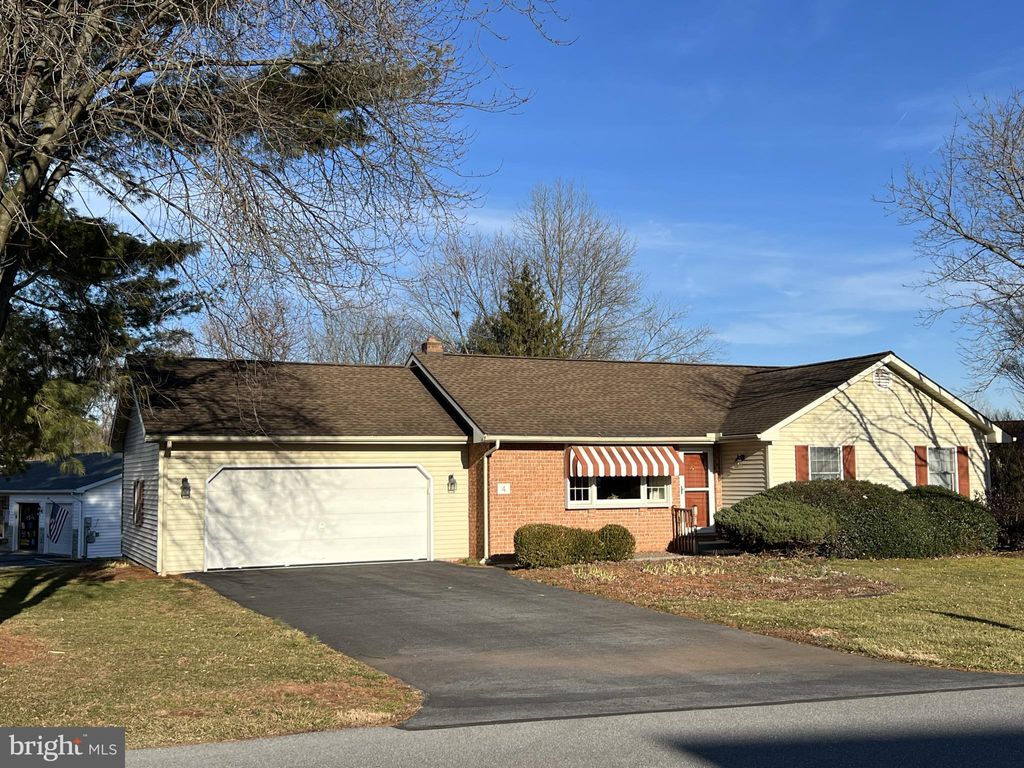 Photo of 4 RUFFLEG CIR, DENVER, PA 17517 (MLS # PALA2033018)