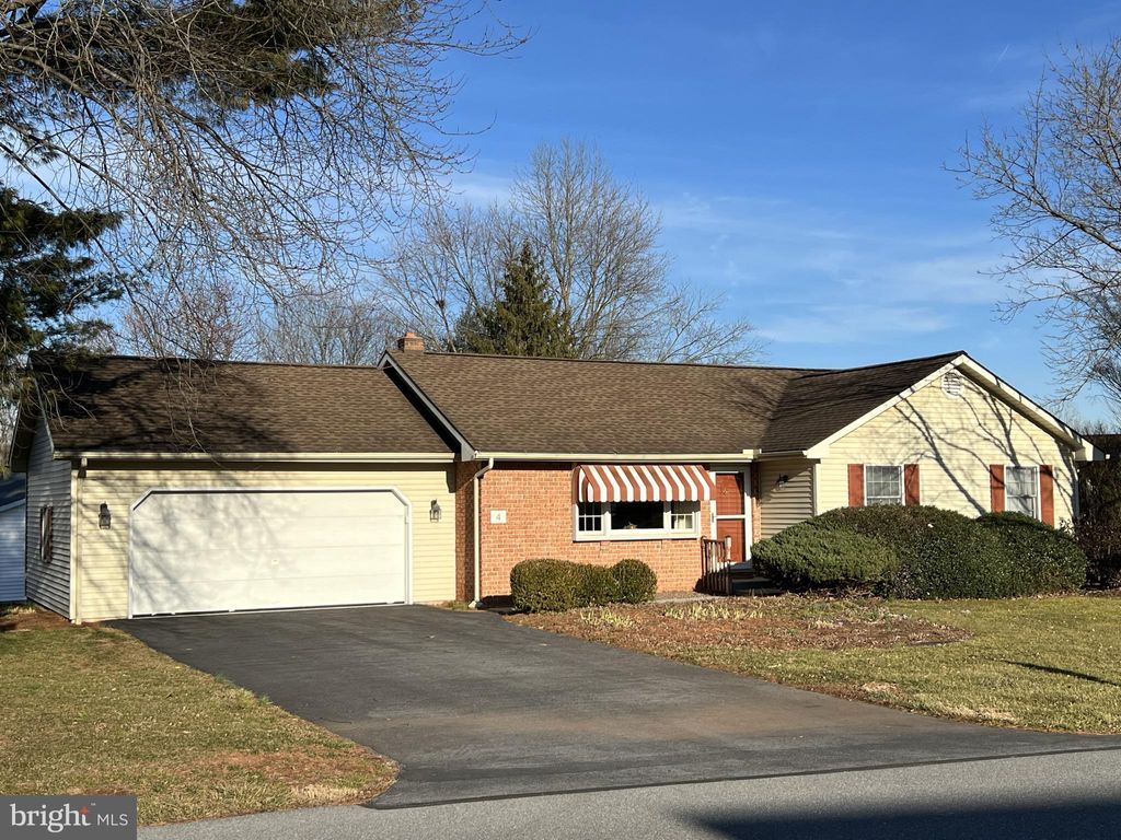 Photo of 4 RUFFLEG CIR, DENVER, PA 17517 (MLS # PALA2033018)