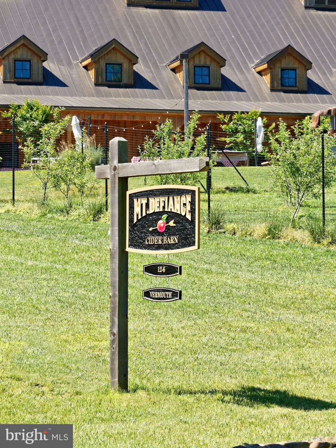 MIDDLEBURG - Residential