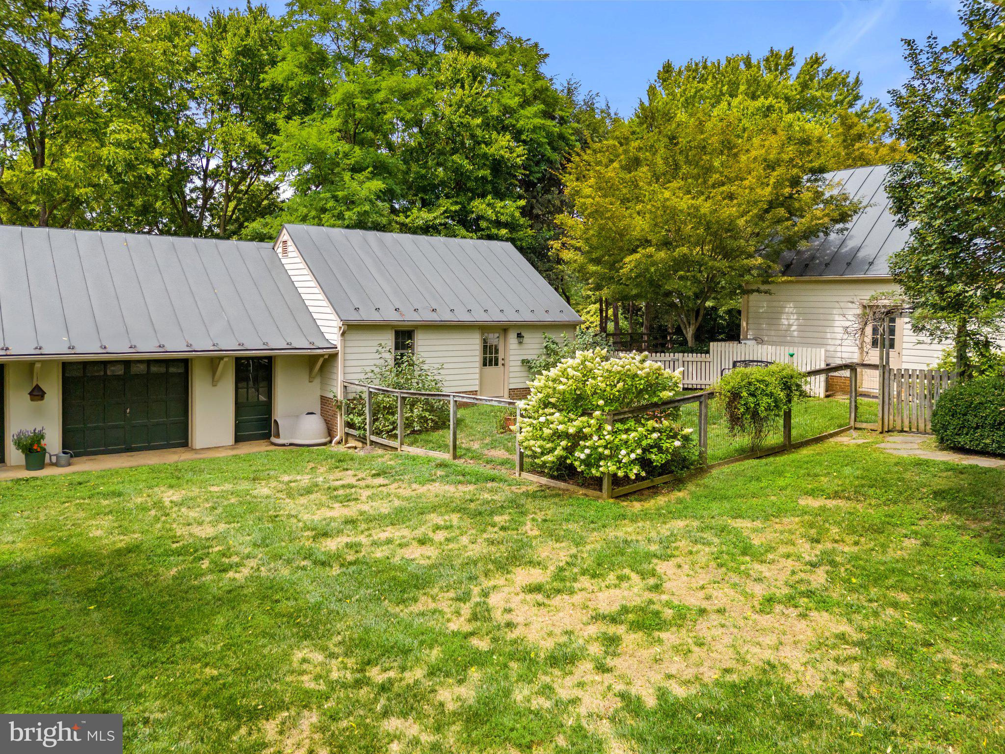 MIDDLEBURG - Residential