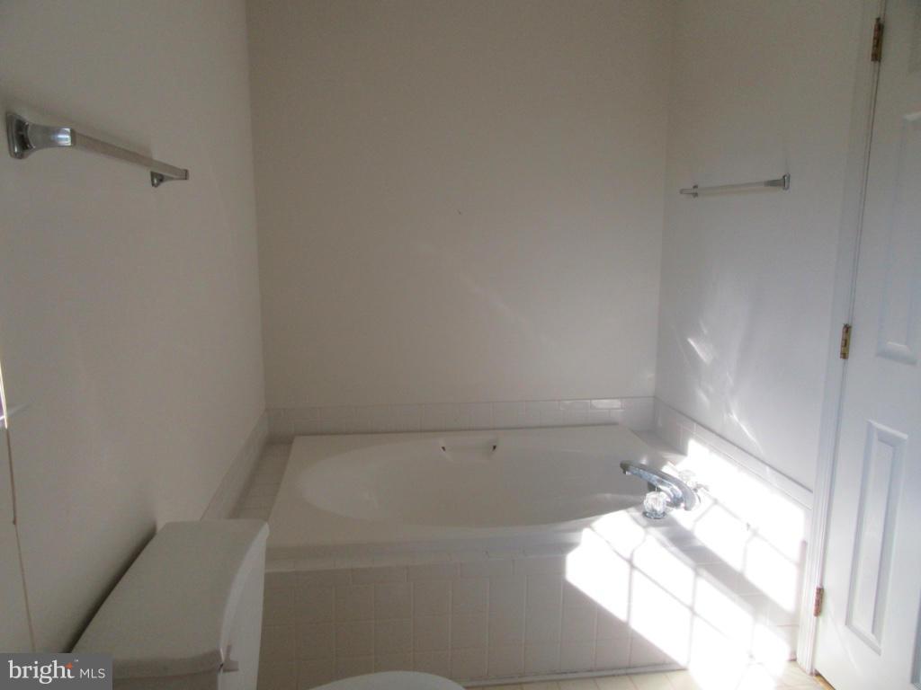 GREENBRIER - Residential Lease