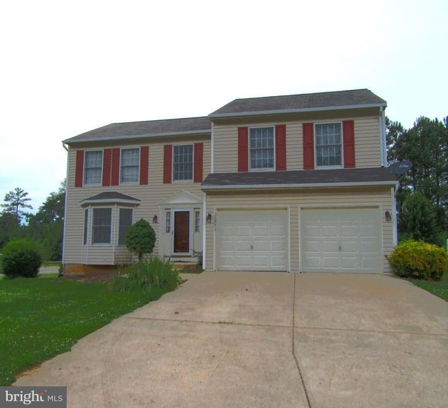 Spacious 4 bedrooms  3.5 baths colonial with open foyer, large kitchen w/ center island & breakfast nook, formal living & dining room, family room, soaking tub, separate shower, in MBR suite, finished  basement w/ full bath, rec-room. patio, shed and  2 car garage. Situated on a corner lot