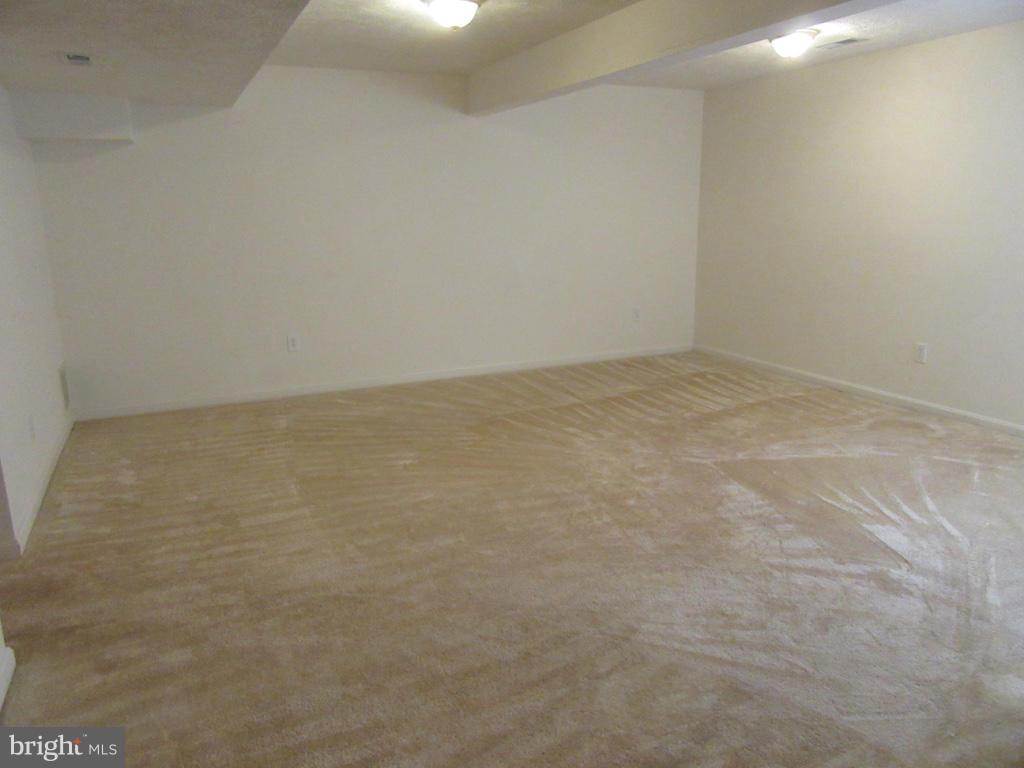 GREENBRIER - Residential Lease